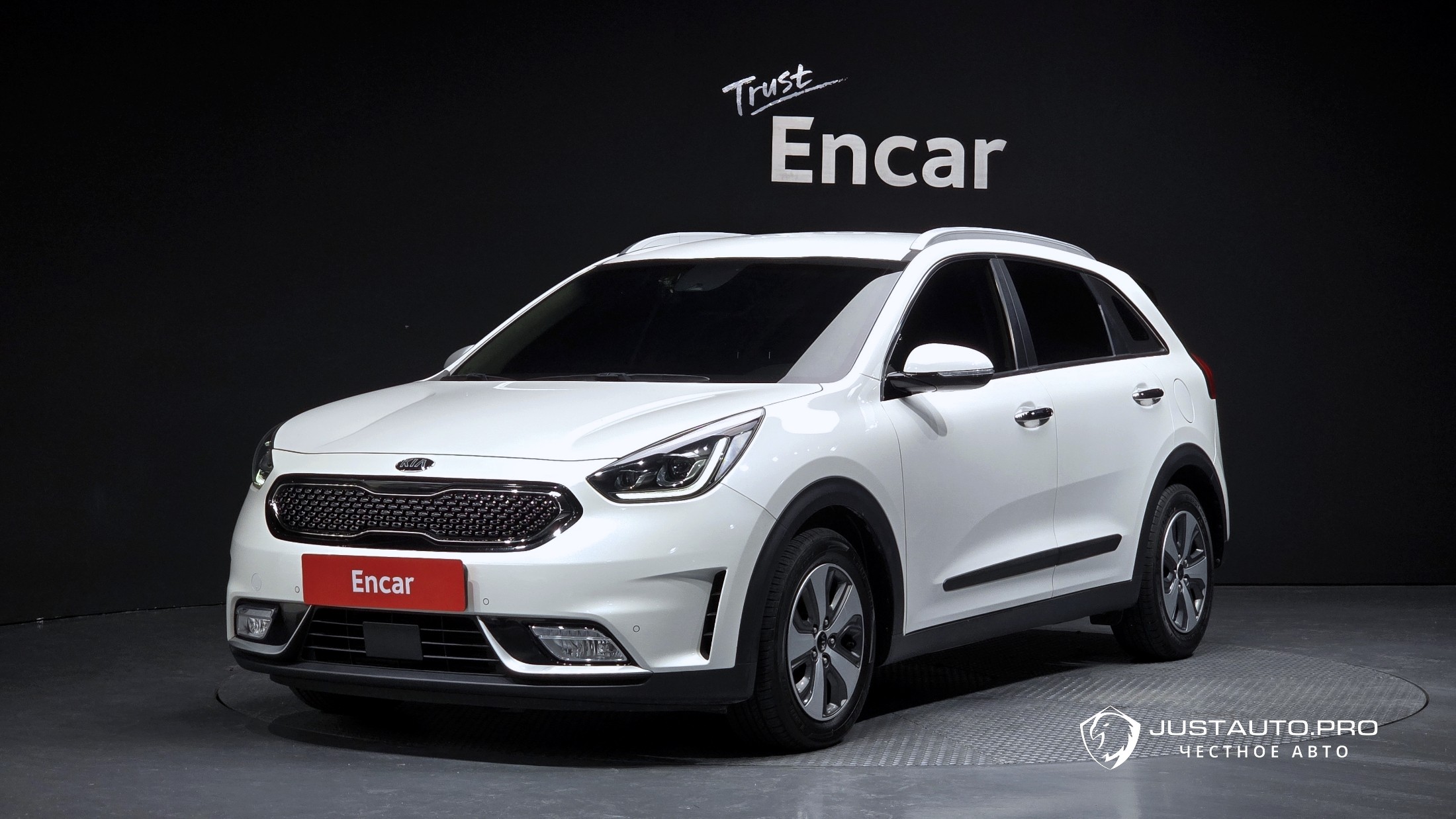 Автомобиль Kia Niro