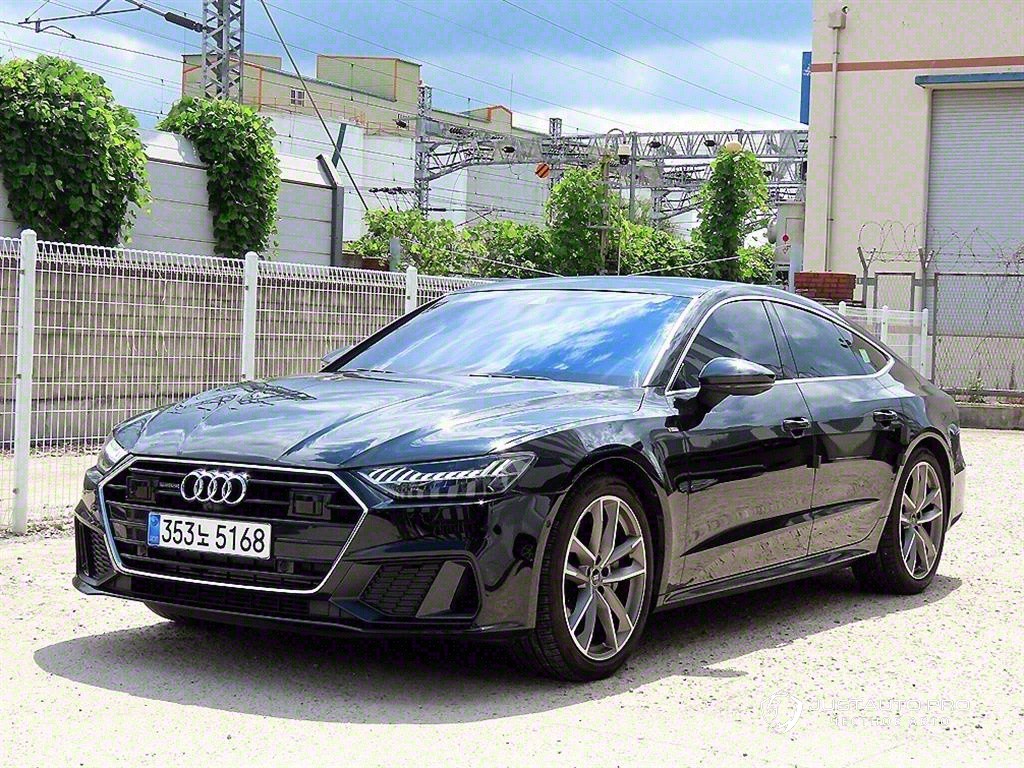 Автомобиль Audi A7
