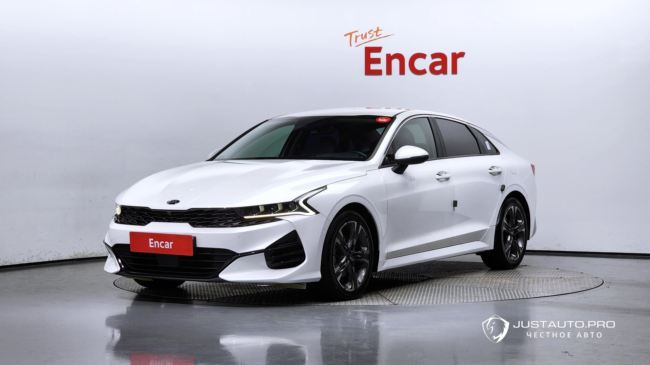 Автомобиль Kia K5