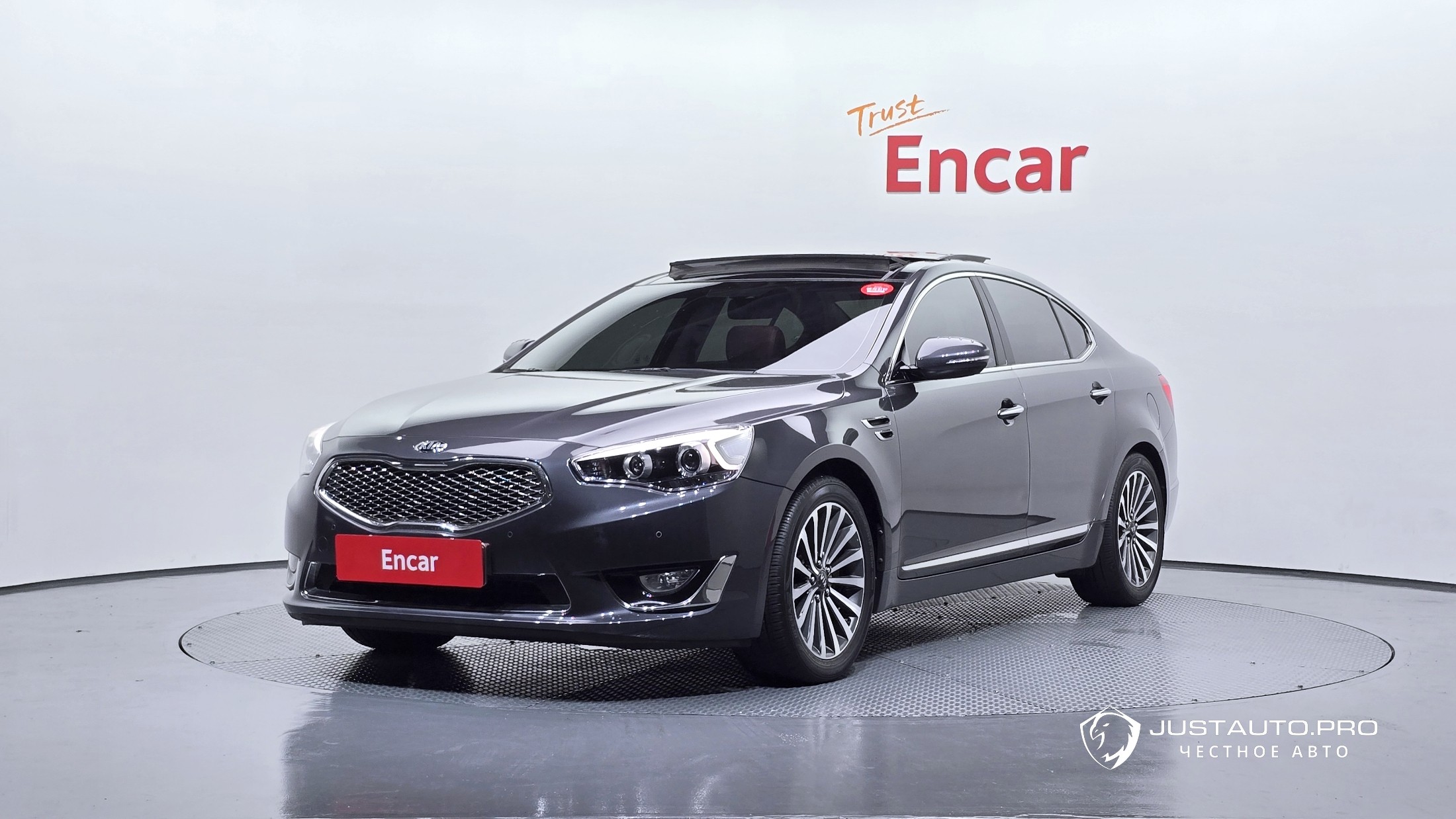 Автомобиль Kia K7