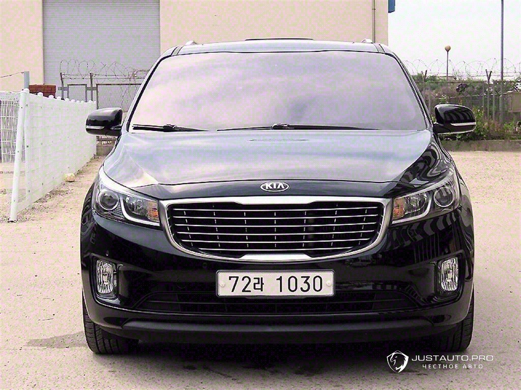 Автомобиль Kia Canival