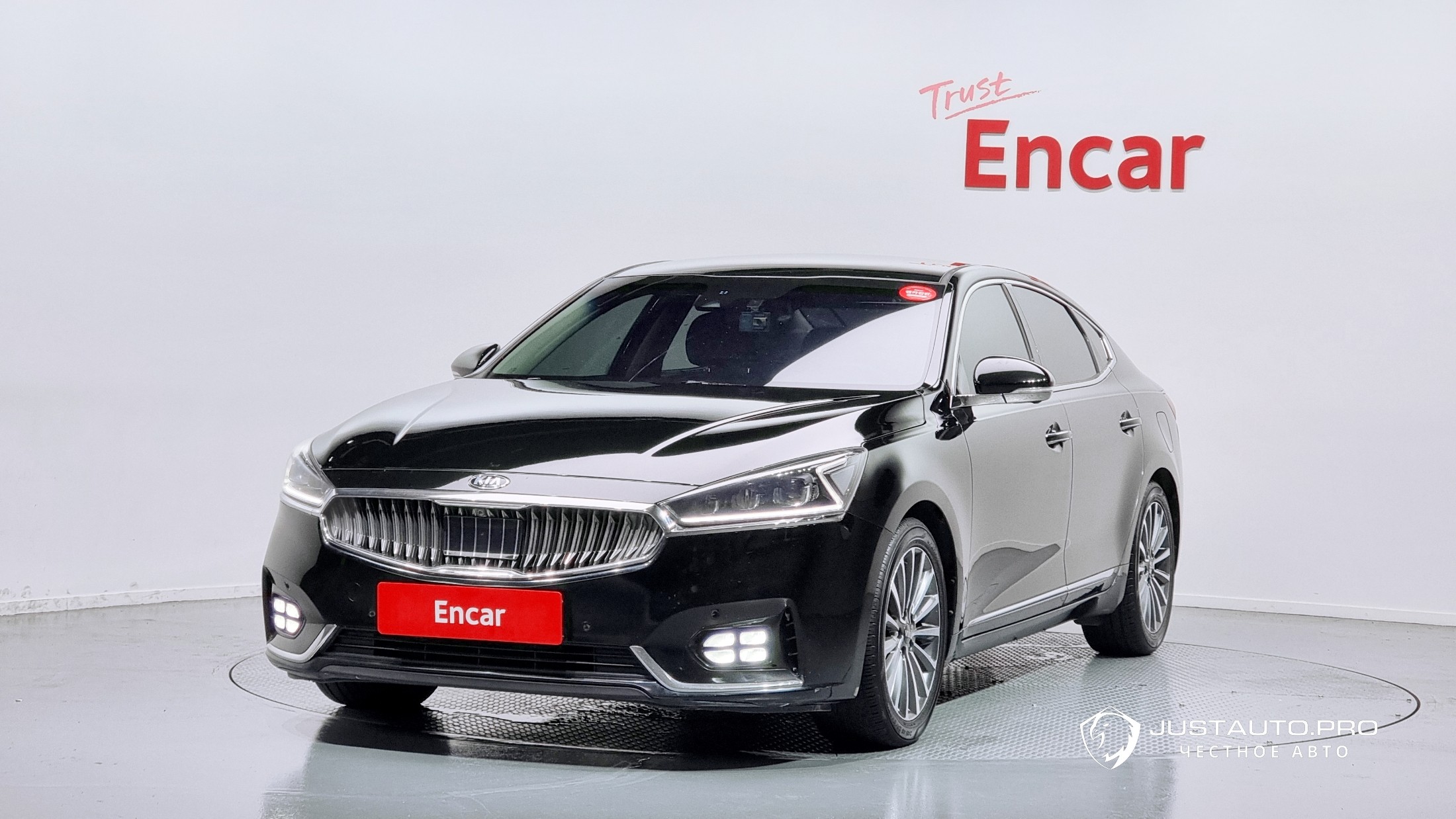 Автомобиль Kia K7