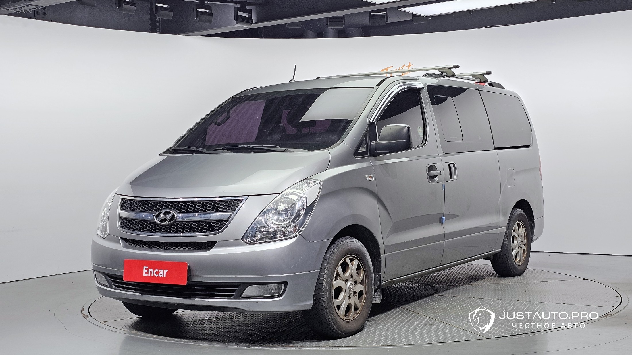 Автомобиль Hyundai Starex