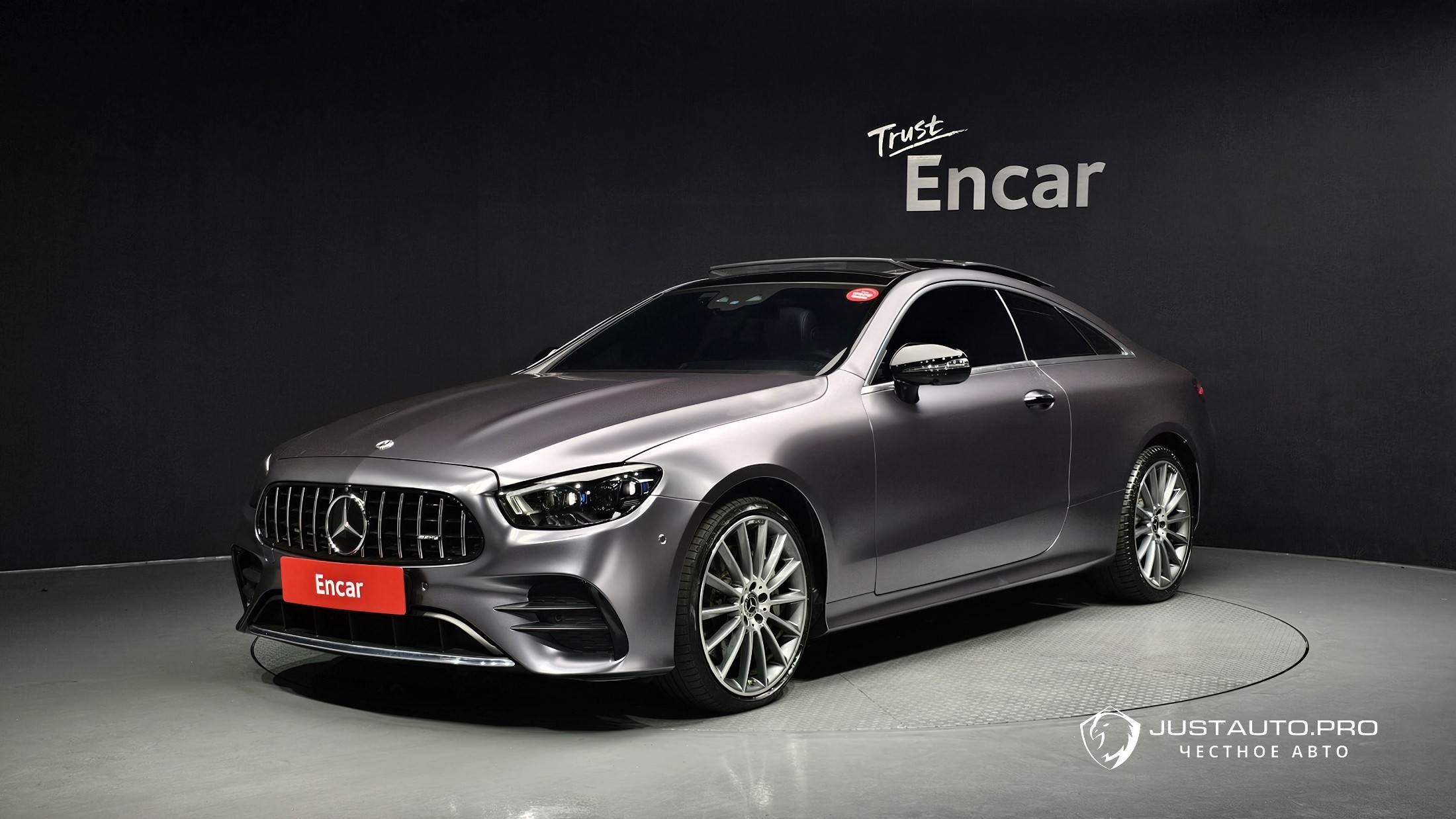 Автомобиль Mercedes-Benz E-Class