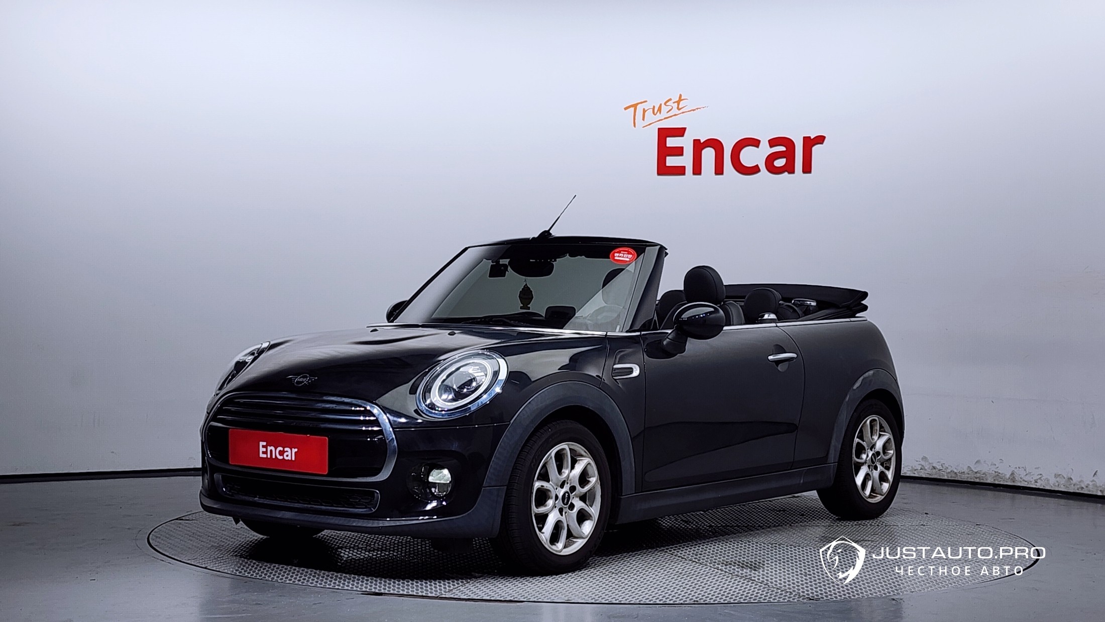 Автомобиль Mini Cooper Convertible