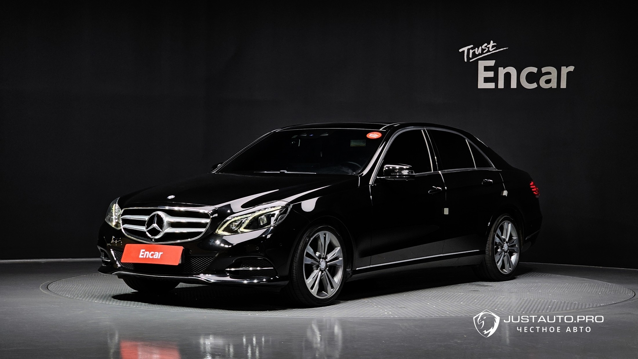 Автомобиль Mercedes-Benz E-Class