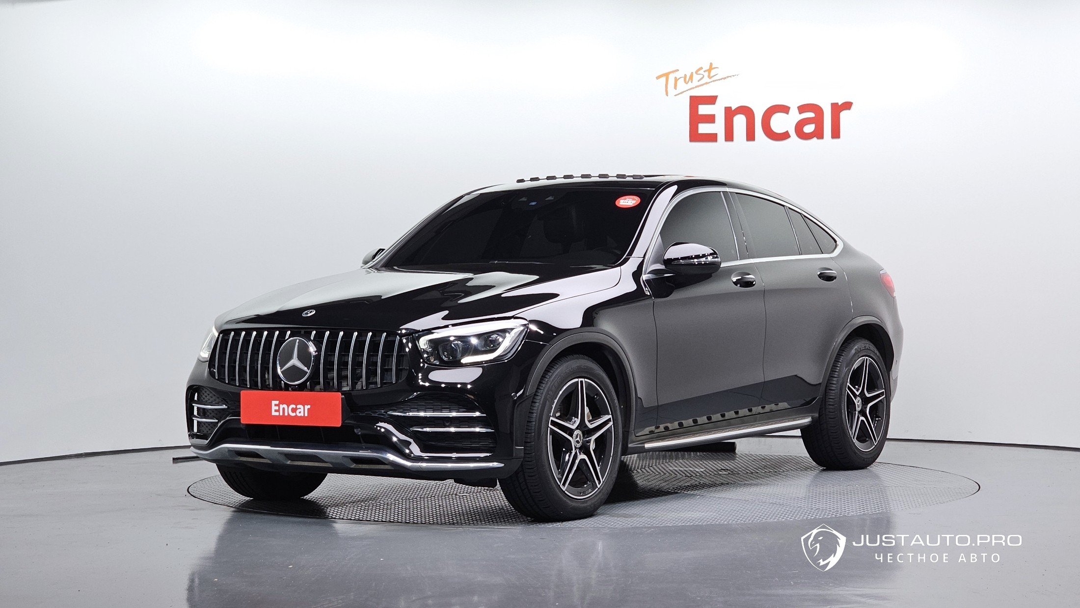 Автомобиль Mercedes-Benz GLC-Class