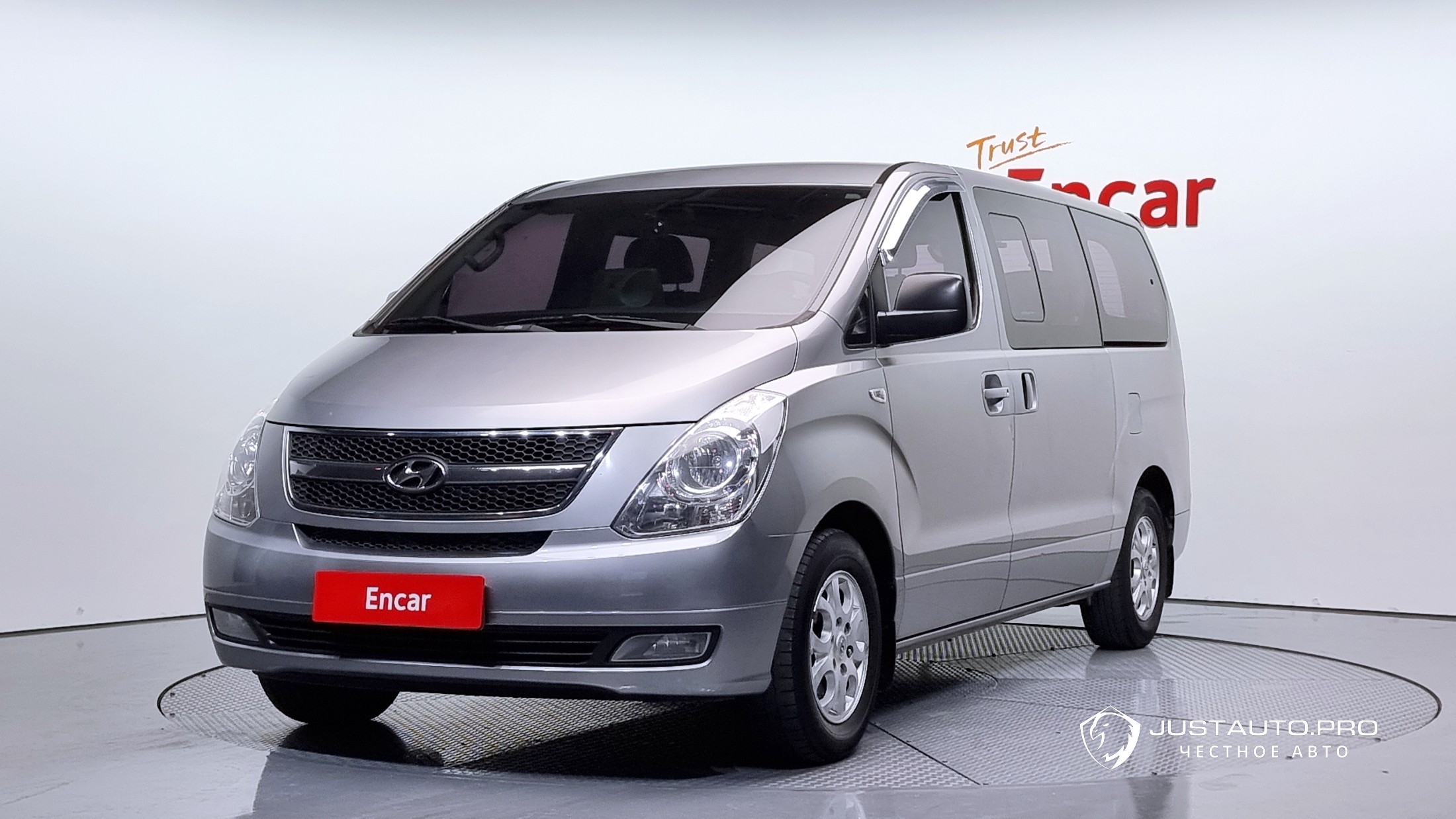 Автомобиль Hyundai Starex