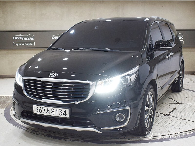 Автомобиль Kia Canival