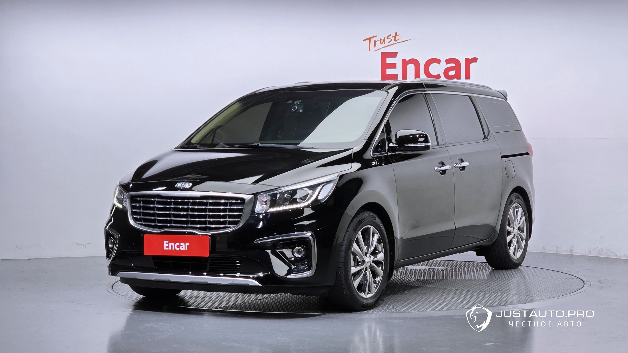 Автомобиль Kia Canival