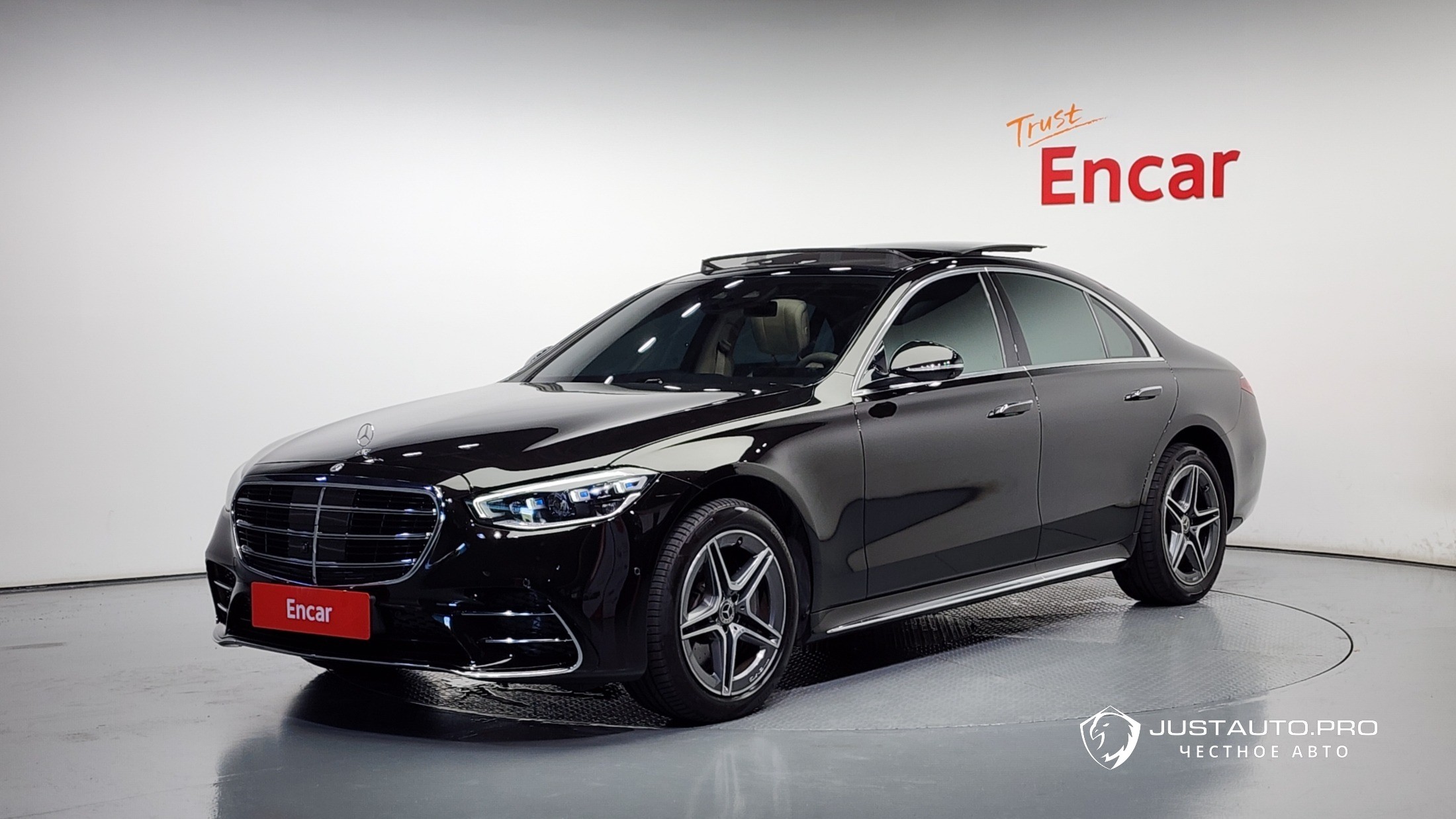 Автомобиль Mercedes-Benz S-Class