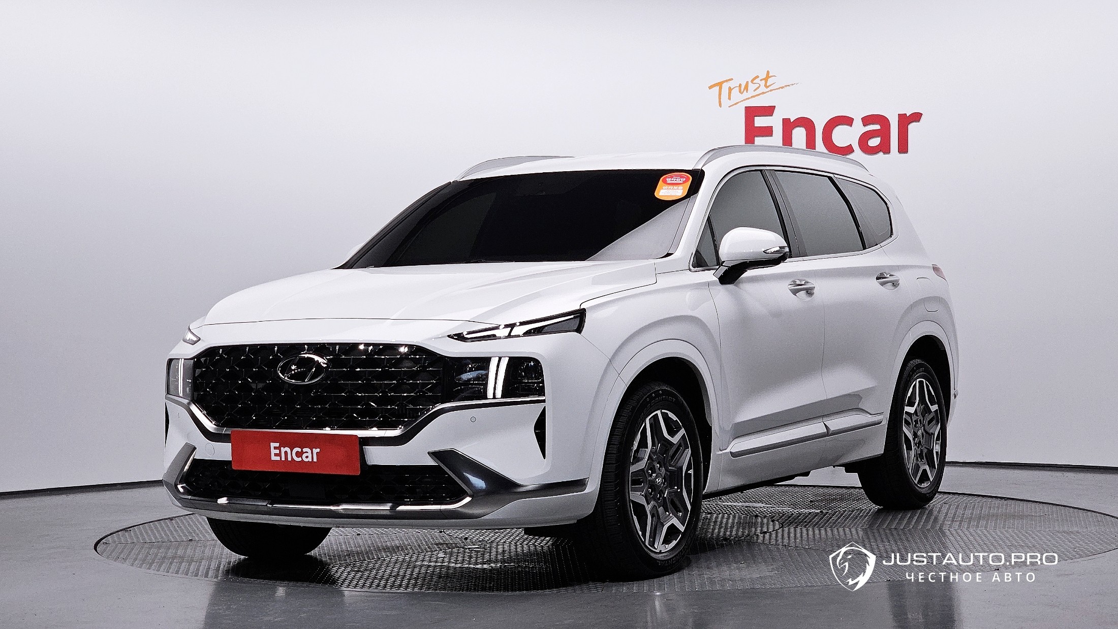 Автомобиль Hyundai Santafe