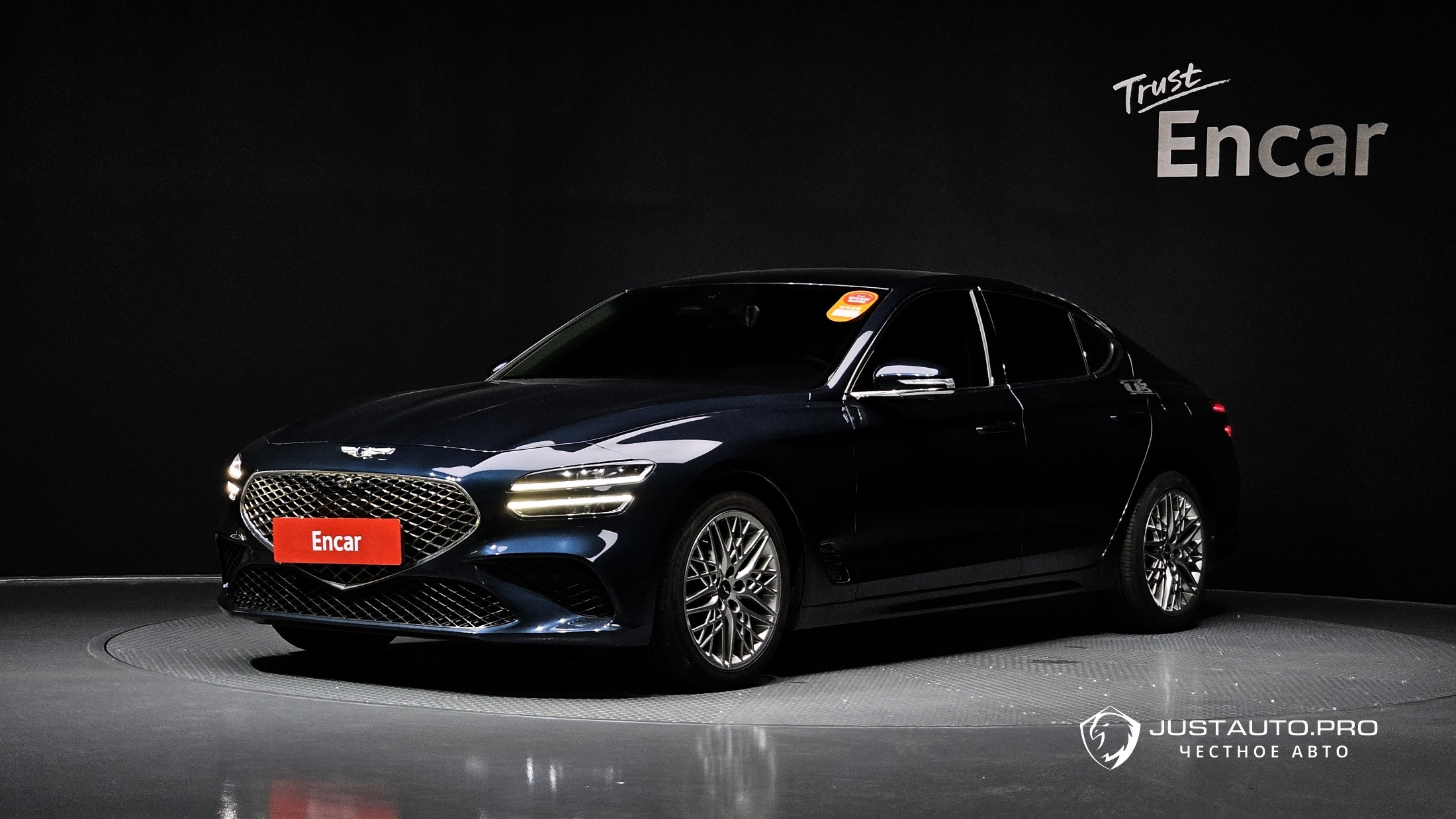 Автомобиль Genesis G70