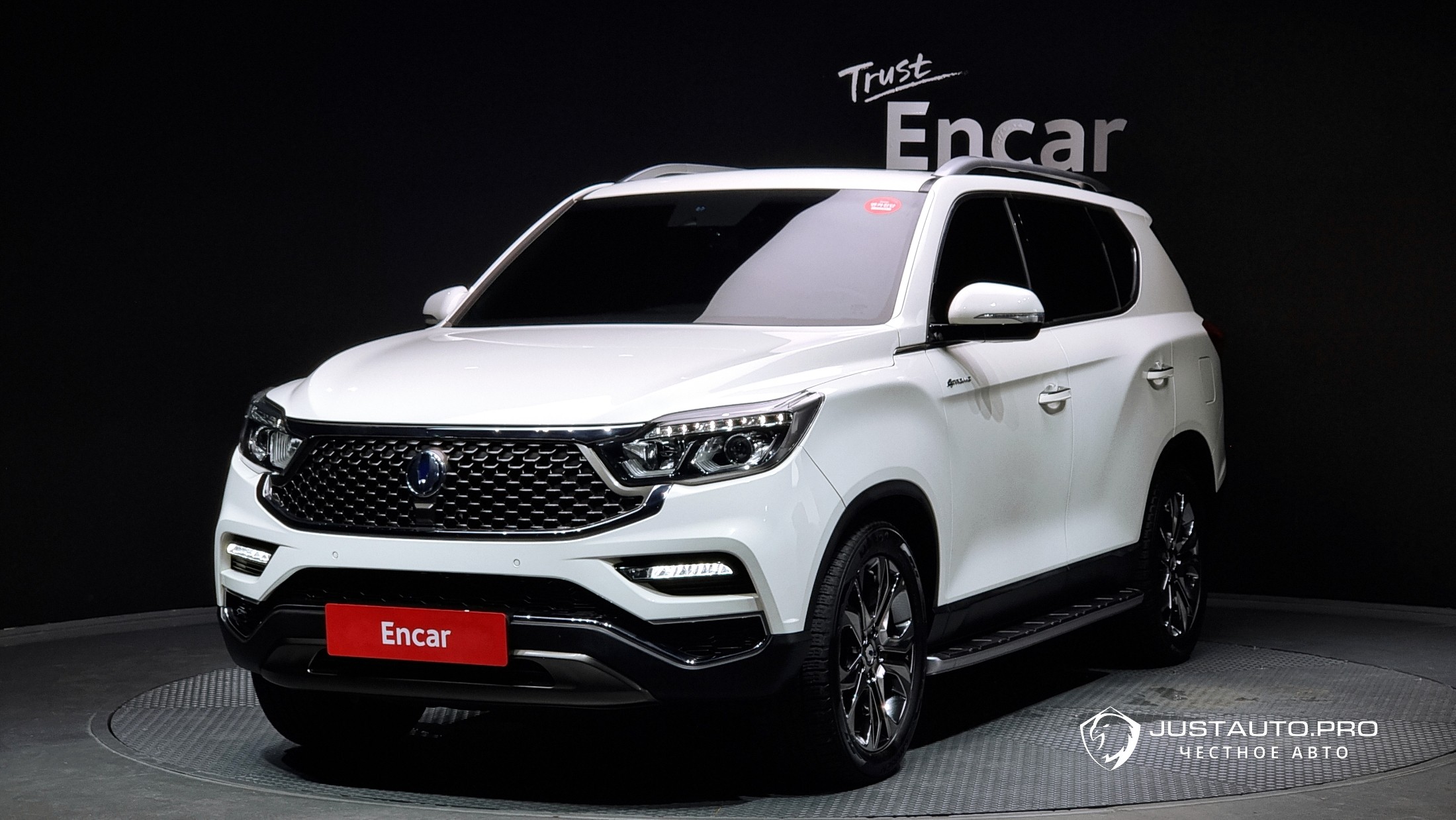 Автомобиль KG_Mobility_Ssangyong Rexton