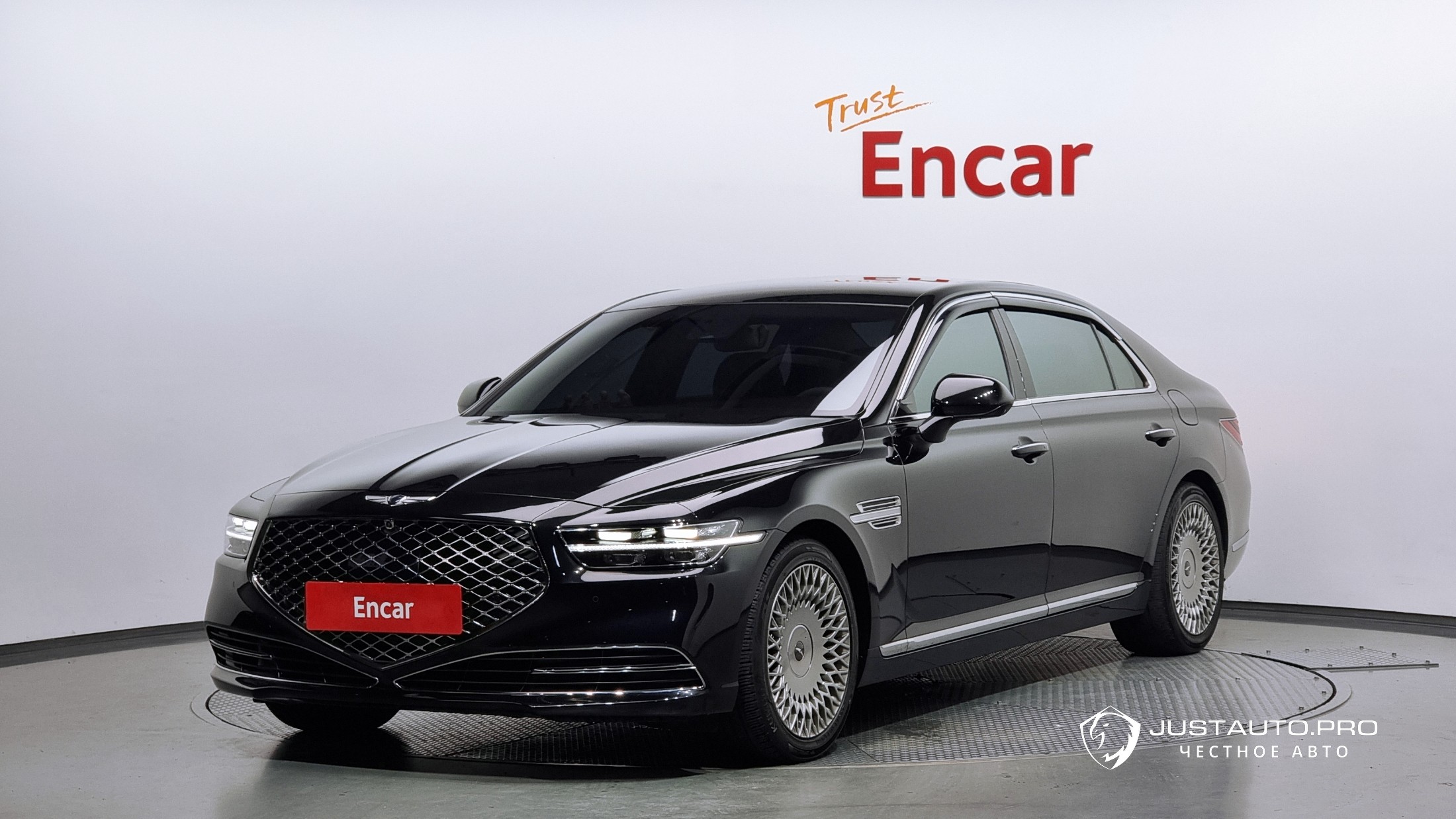 Автомобиль Genesis G90
