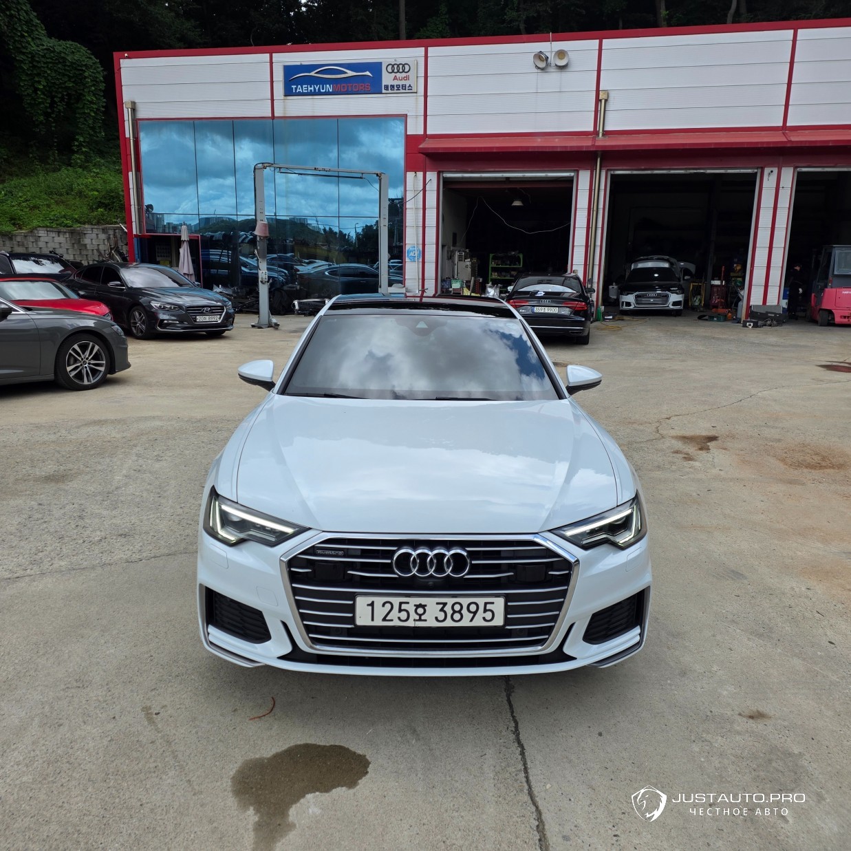 Автомобиль Audi A6