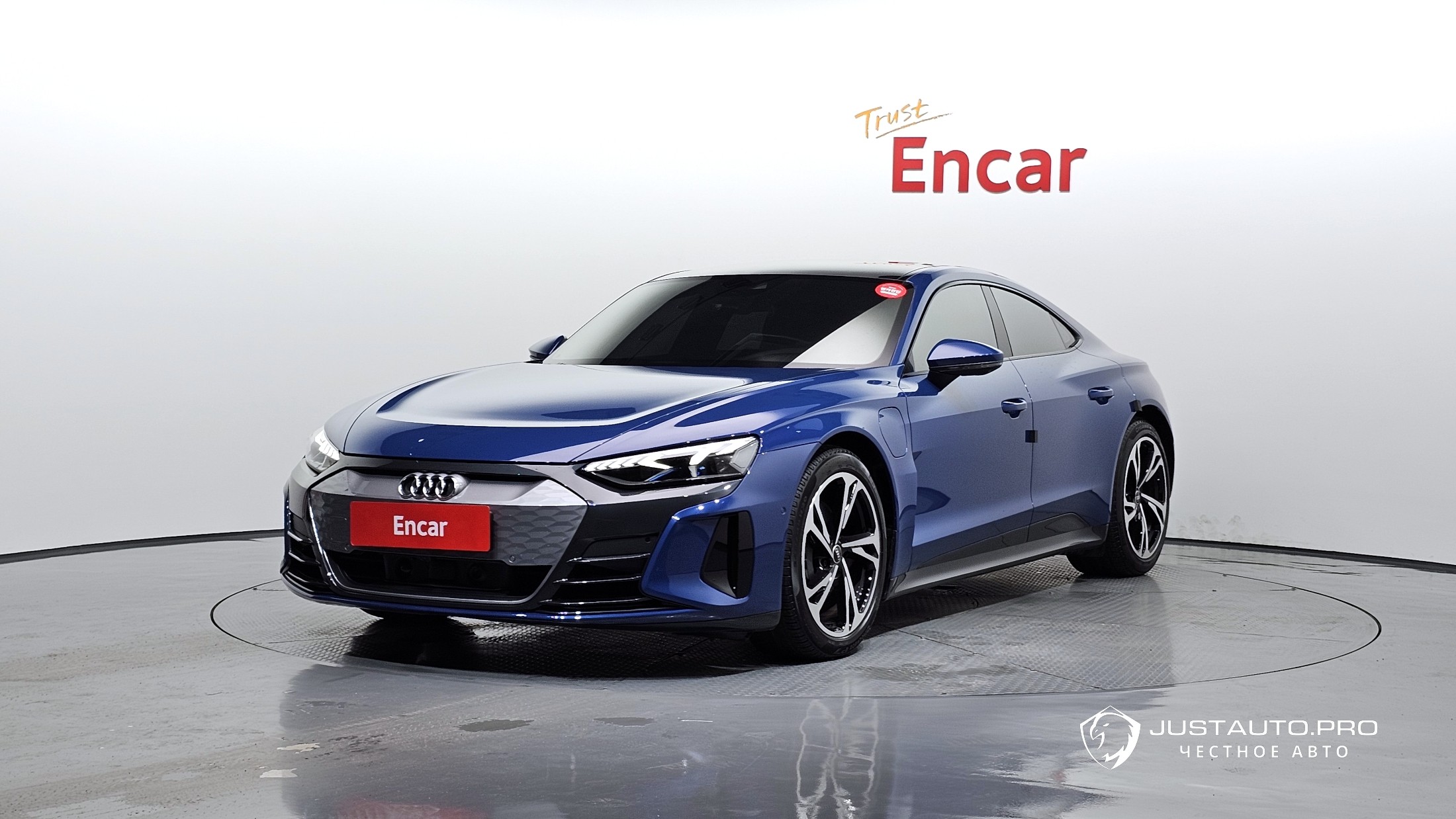 Автомобиль Audi e-tron GT