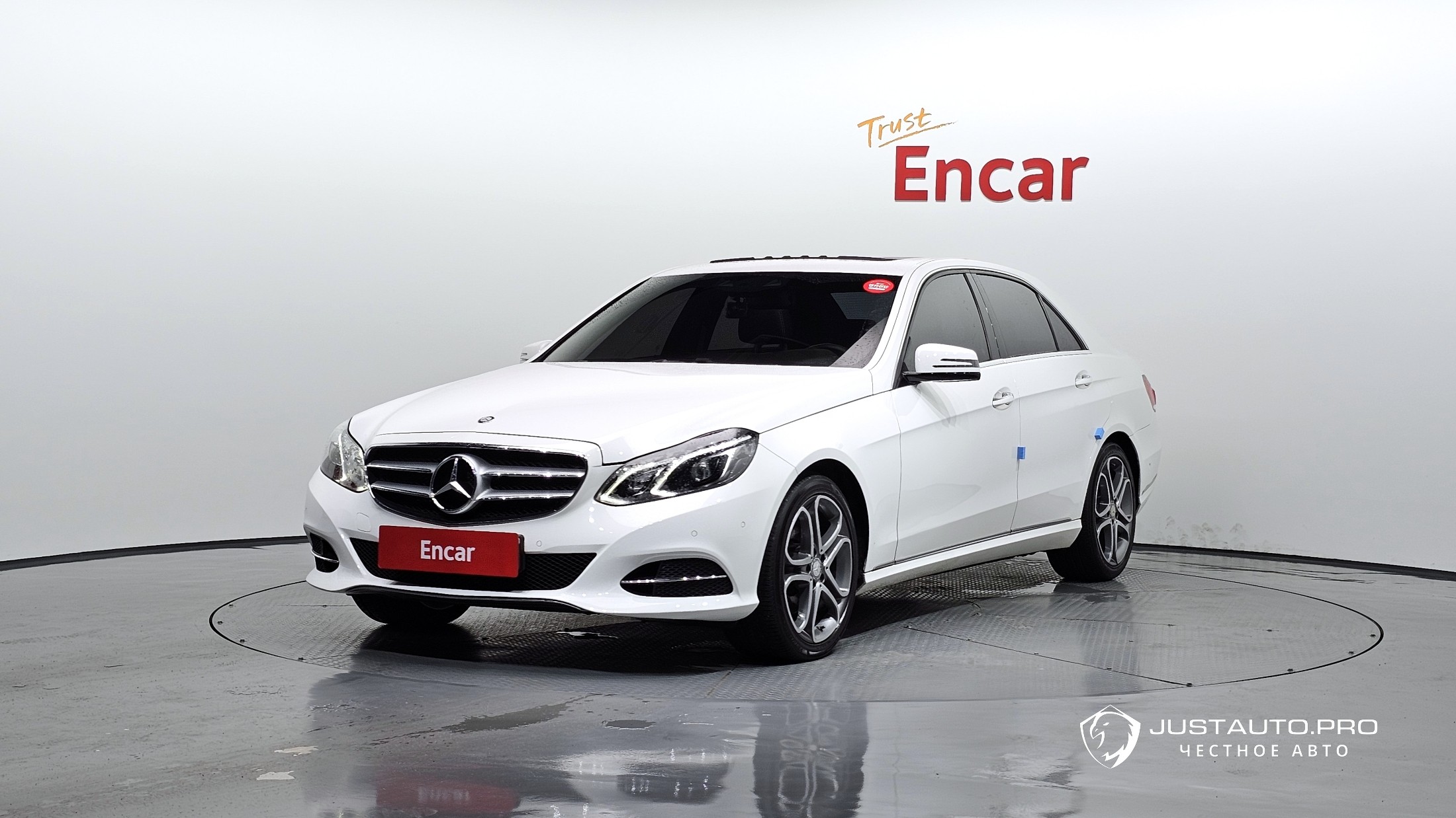 Автомобиль Mercedes-Benz E-Class