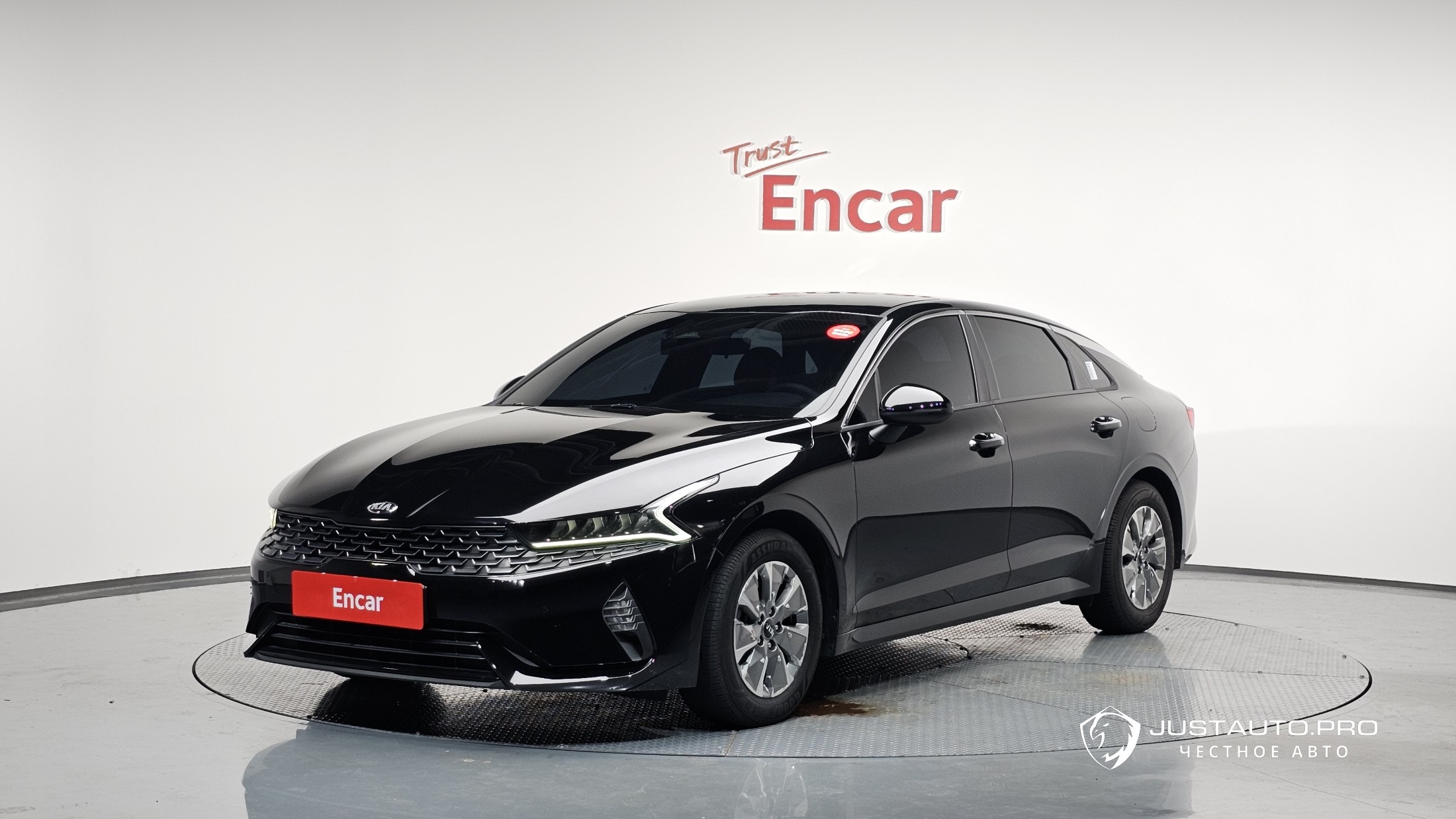 Автомобиль Kia K5