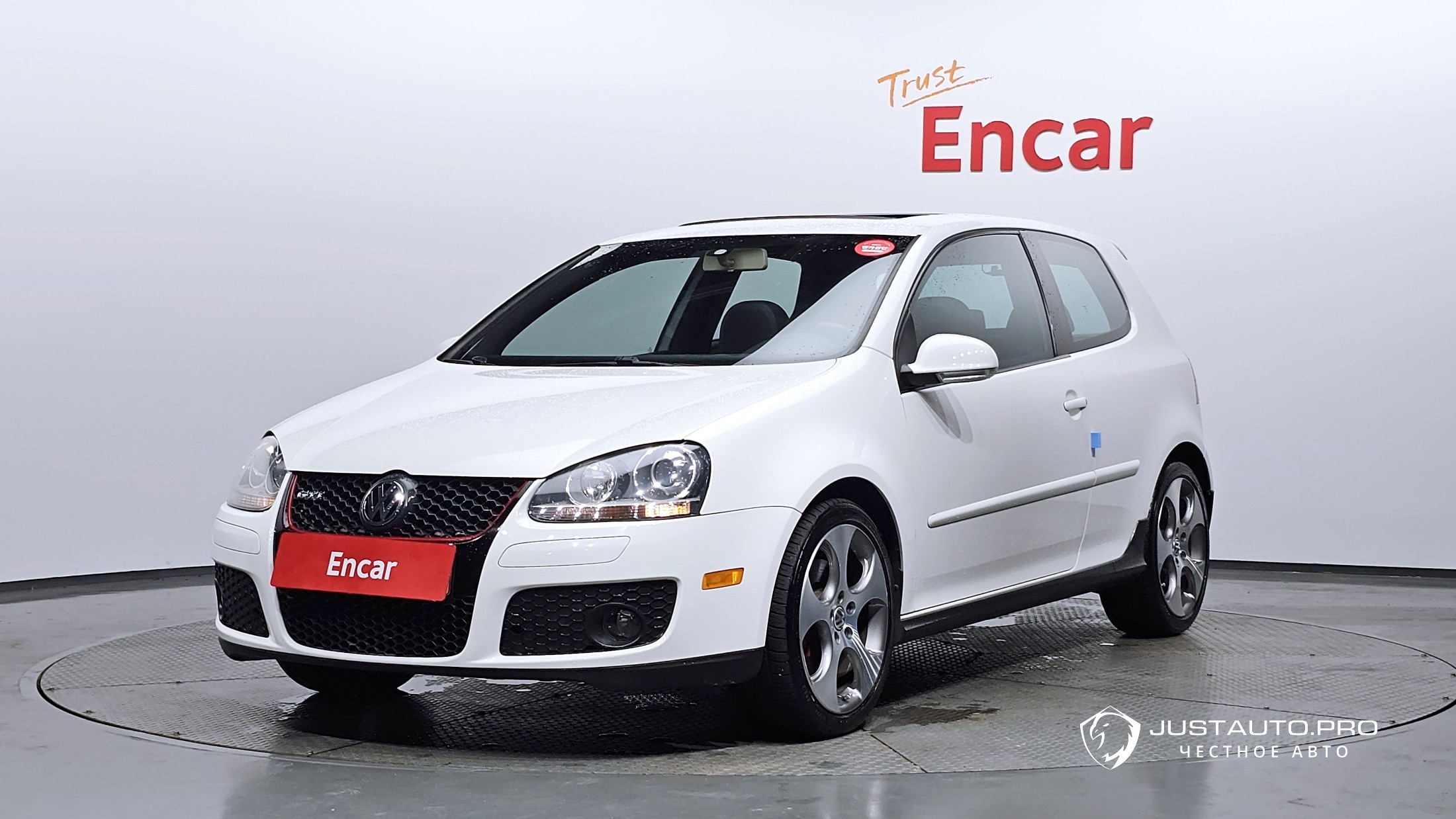 Автомобиль Volkswagen Golf