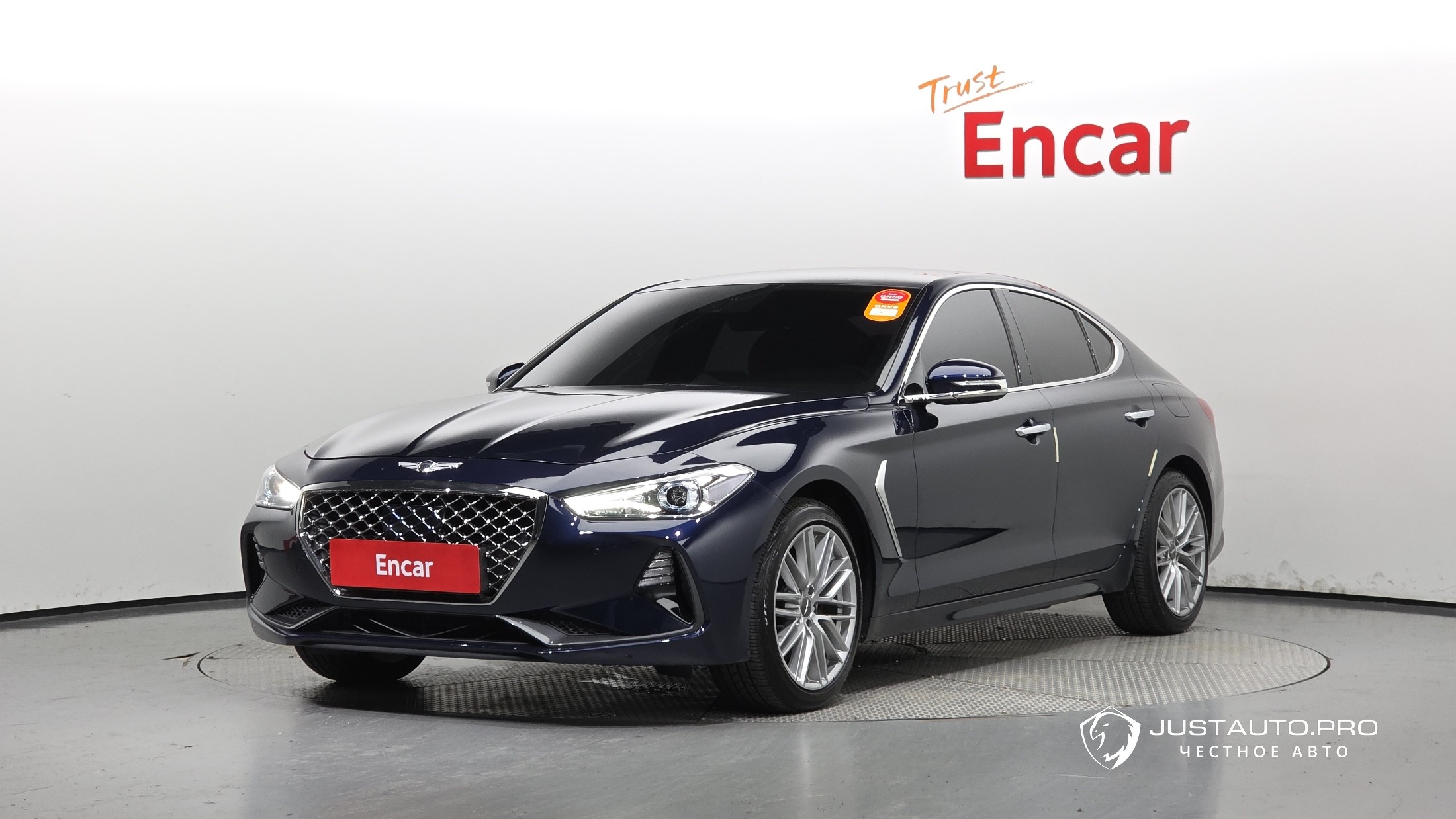Автомобиль Genesis G70