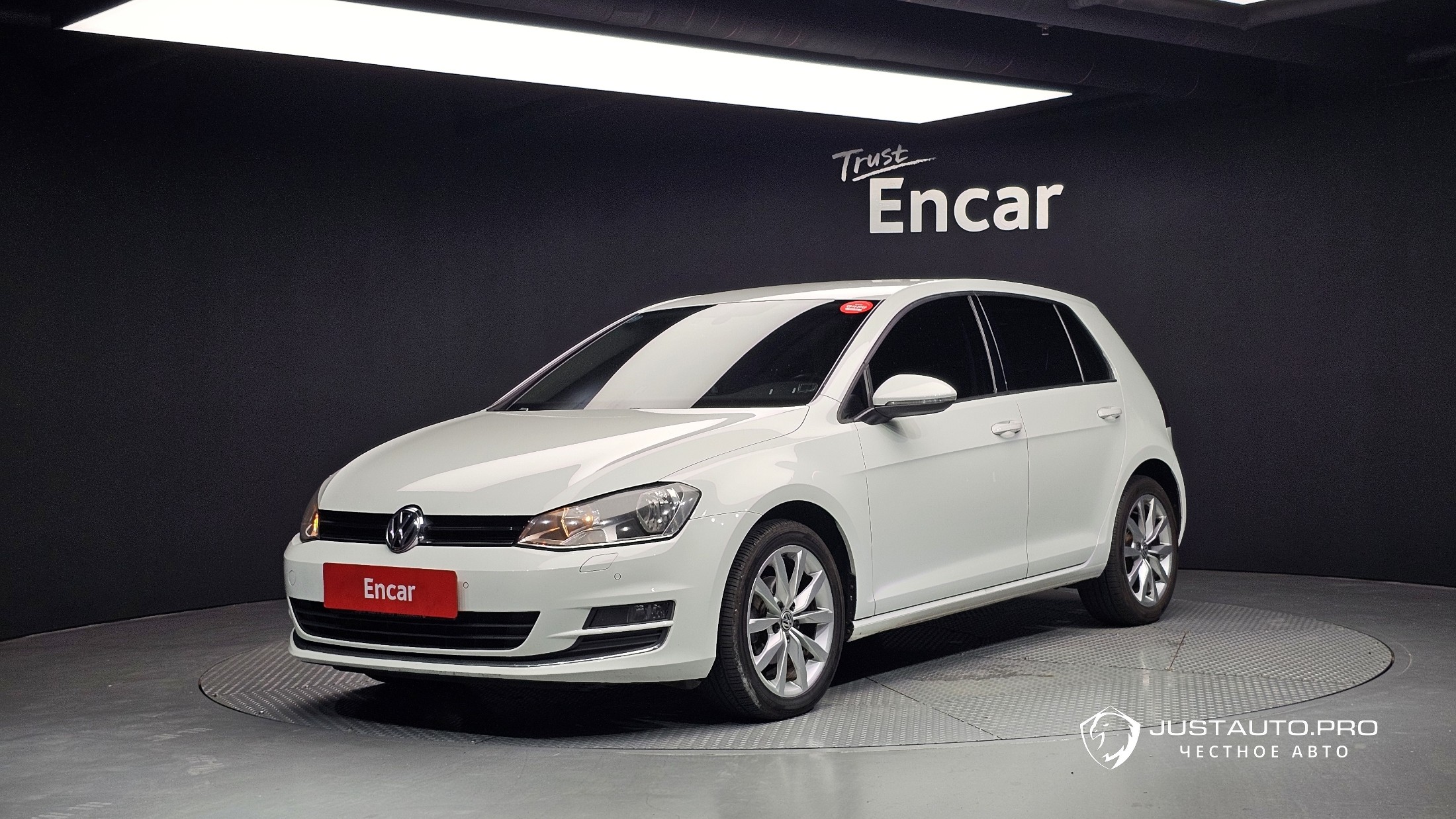 Автомобиль Volkswagen Golf
