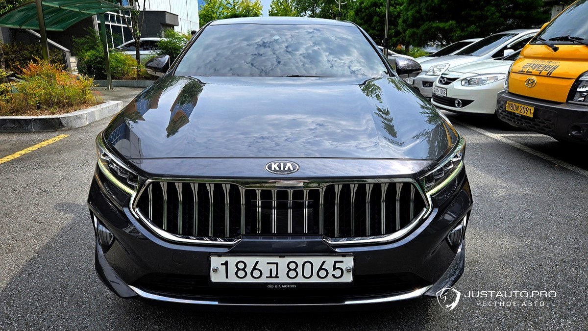 Автомобиль Kia K7