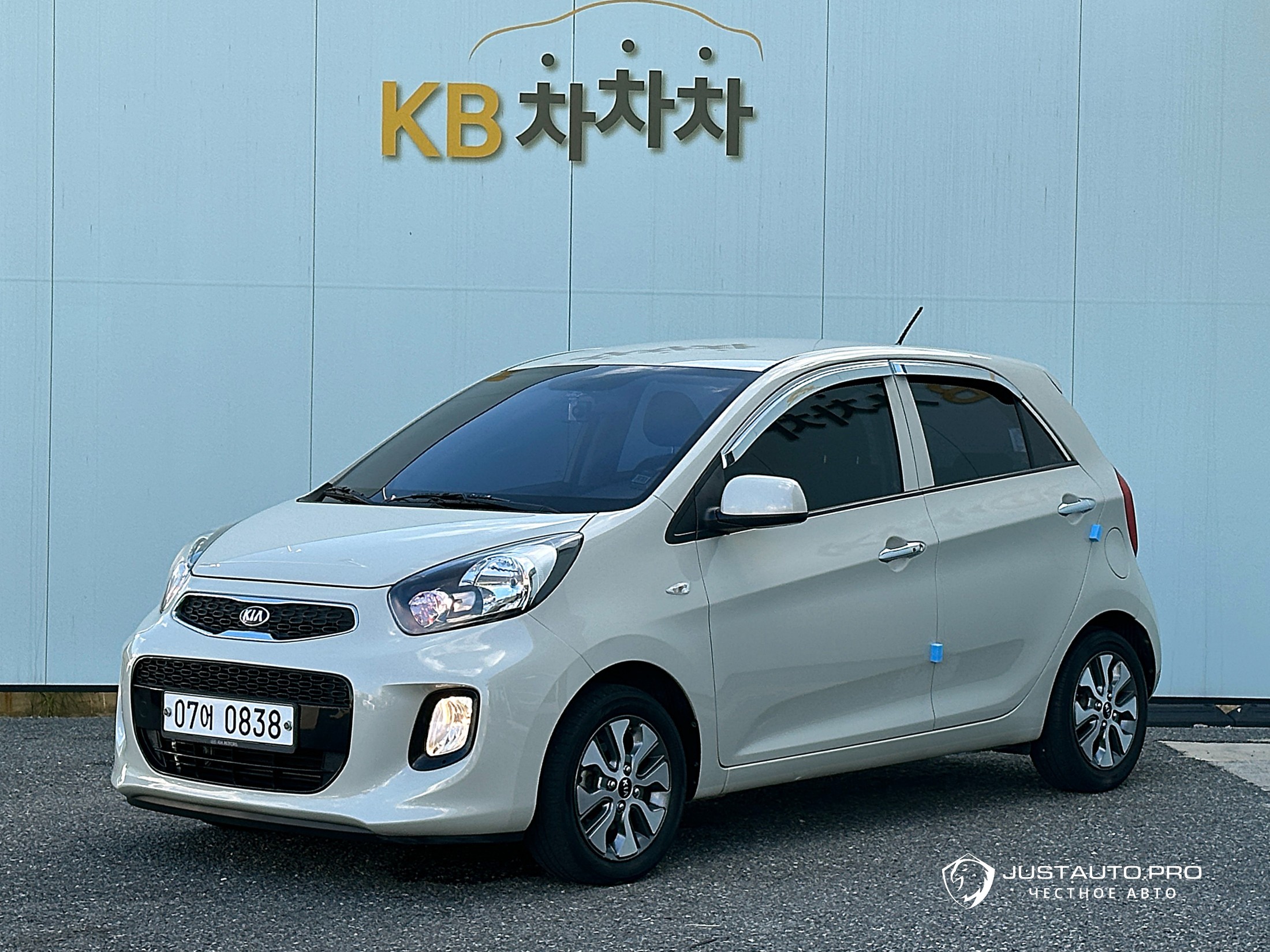 Автомобиль Kia morning