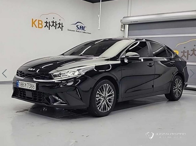 Автомобиль Kia K3