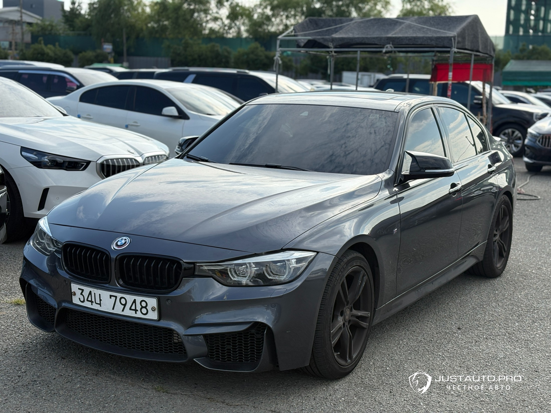 Автомобиль BMW 3-Series