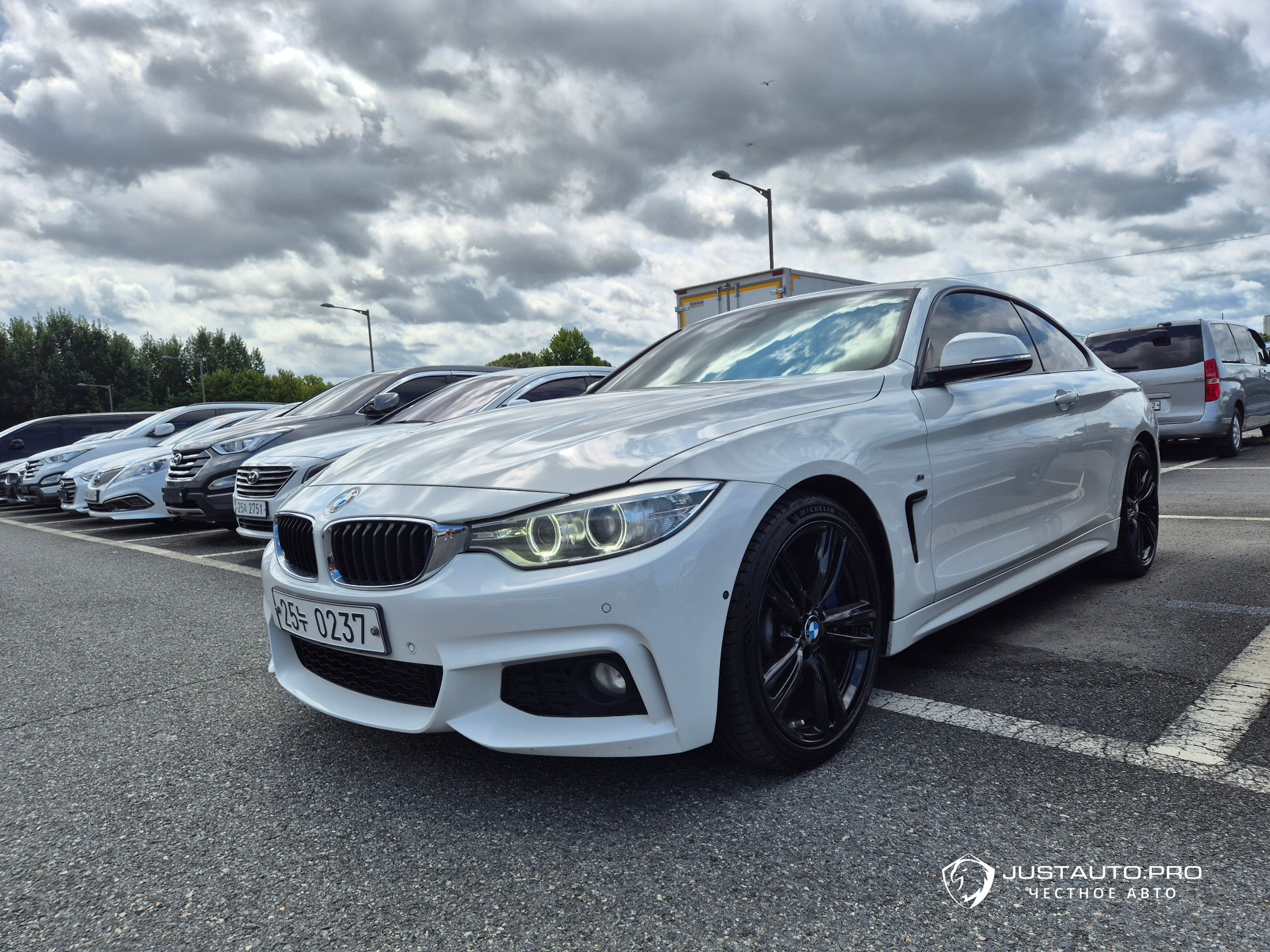 Автомобиль BMW 4-Series