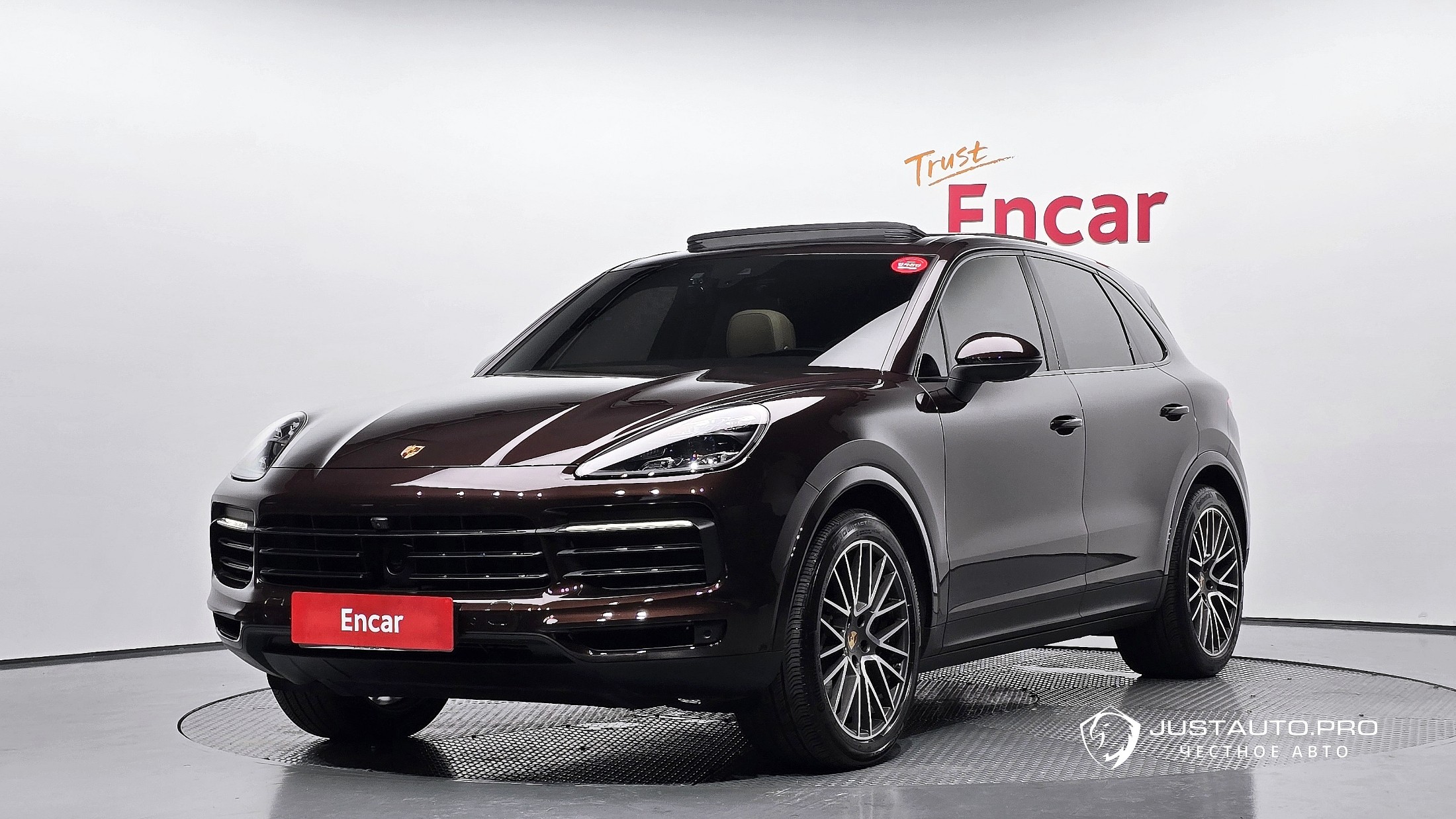 Автомобиль Porsche Cayenne