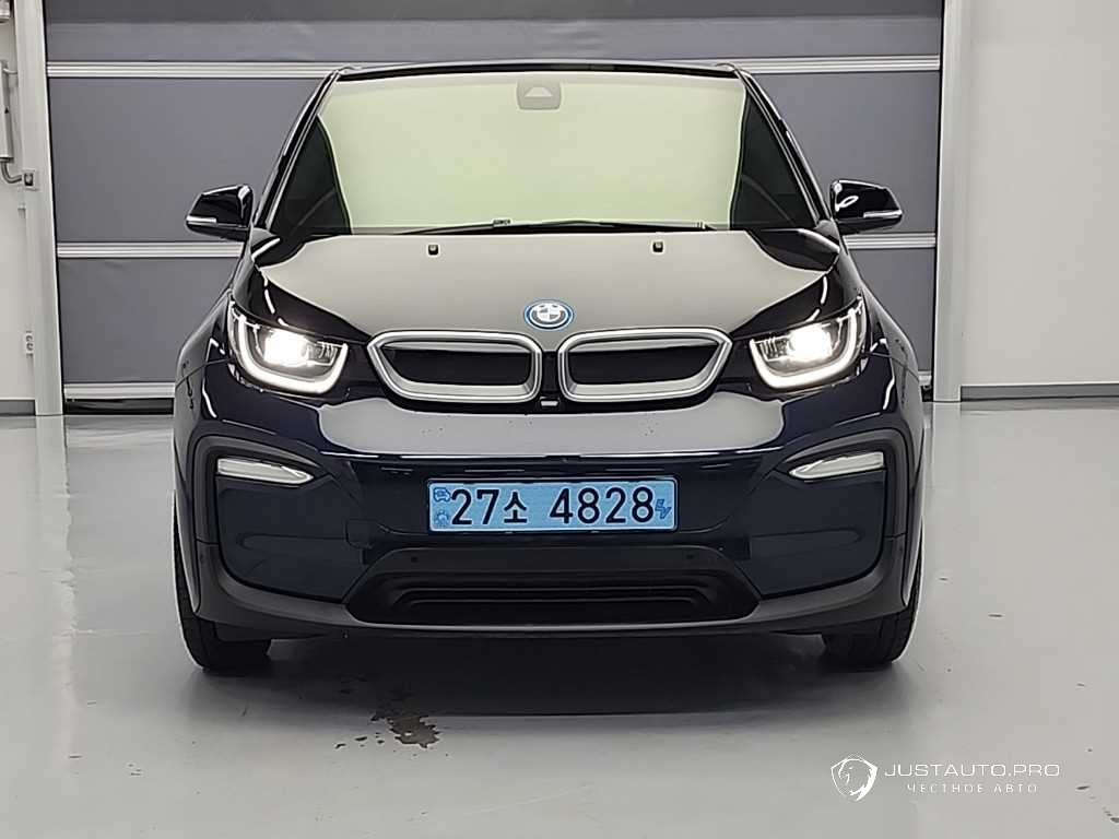 Автомобиль BMW i3