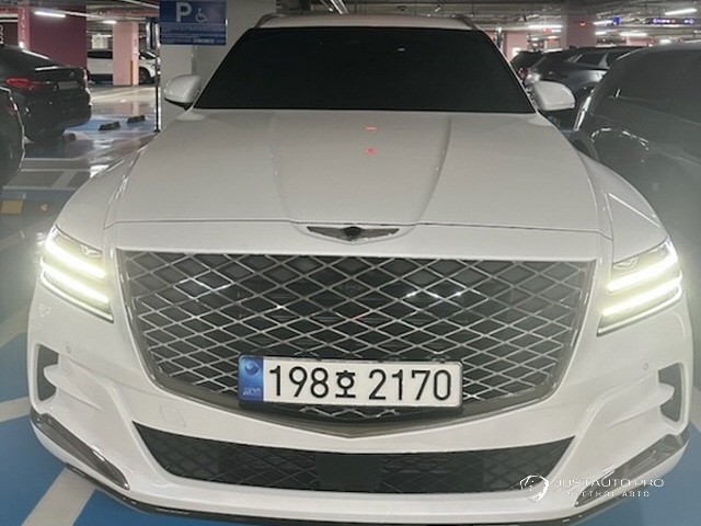 Автомобиль Genesis GV80