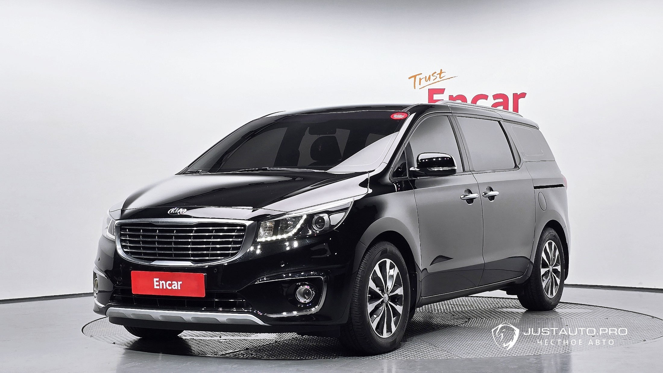 Автомобиль Kia Canival