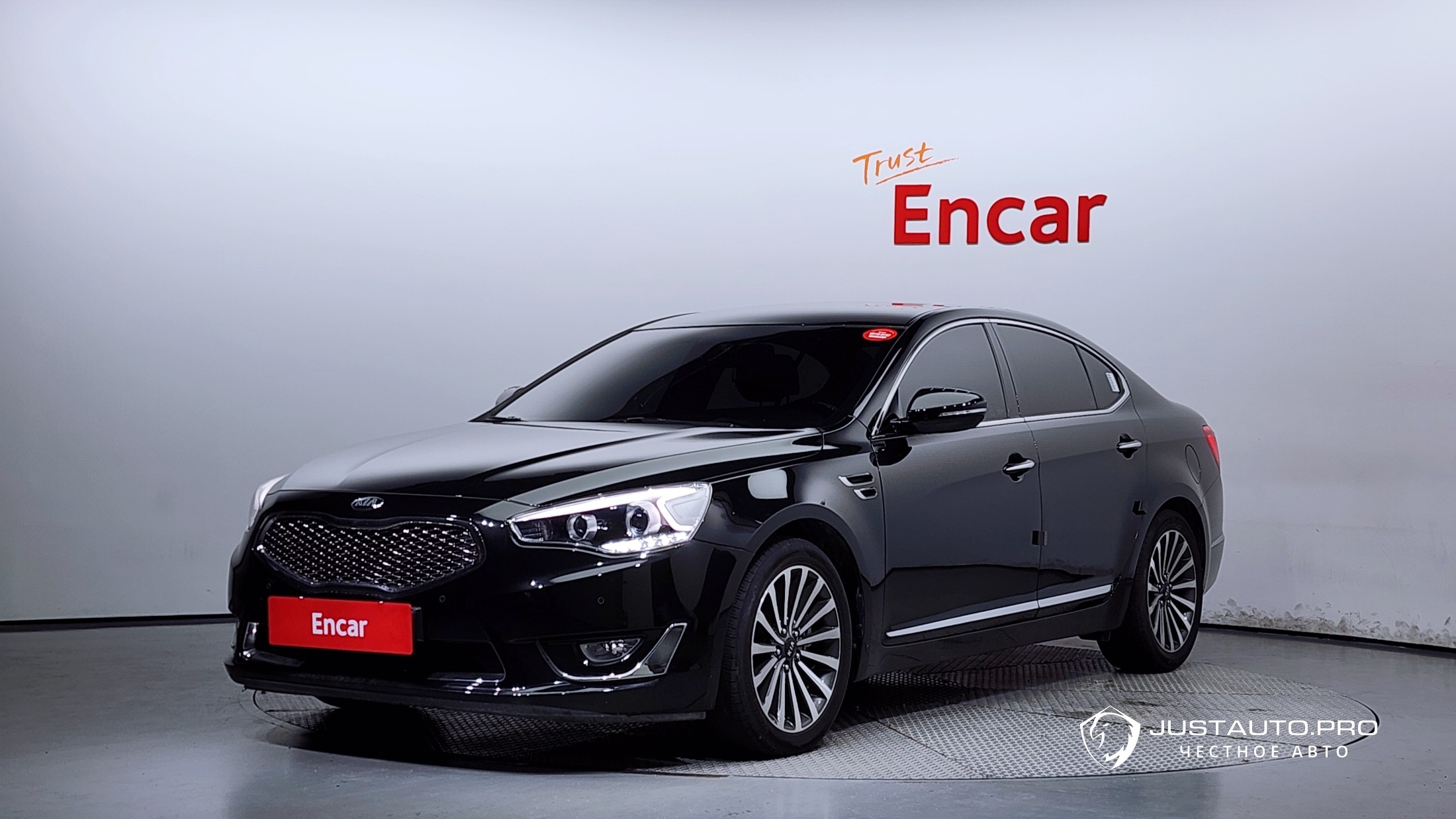 Автомобиль Kia K7