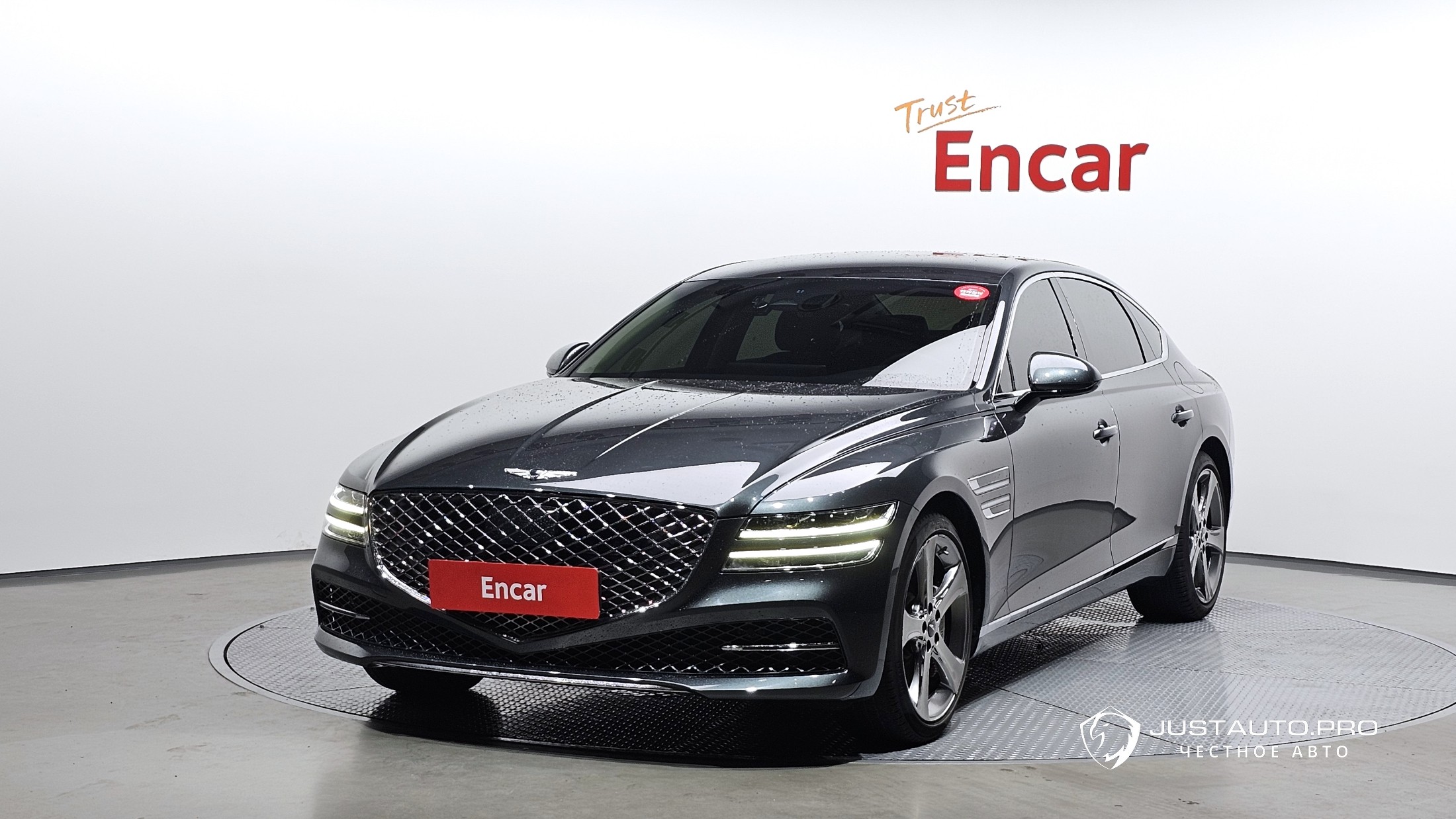 Автомобиль Genesis G80