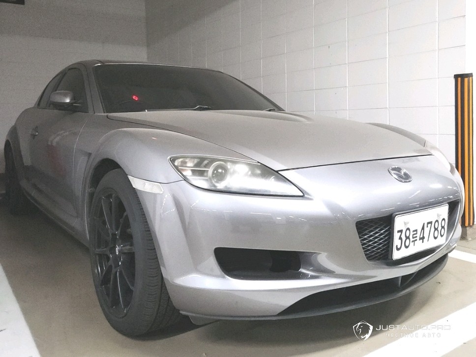 Автомобиль Mazda RX-8