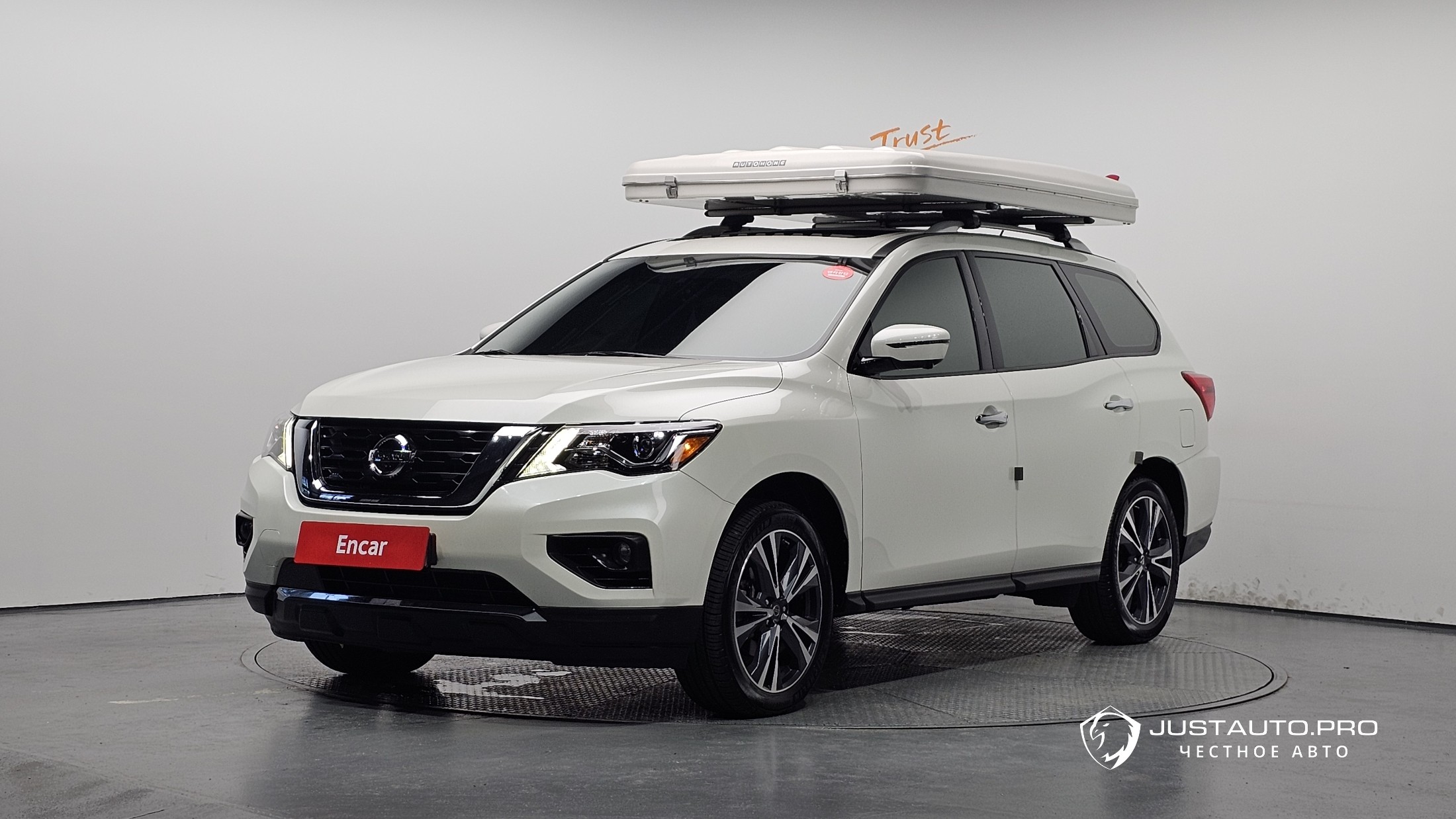 Автомобиль Nissan Pathfinder