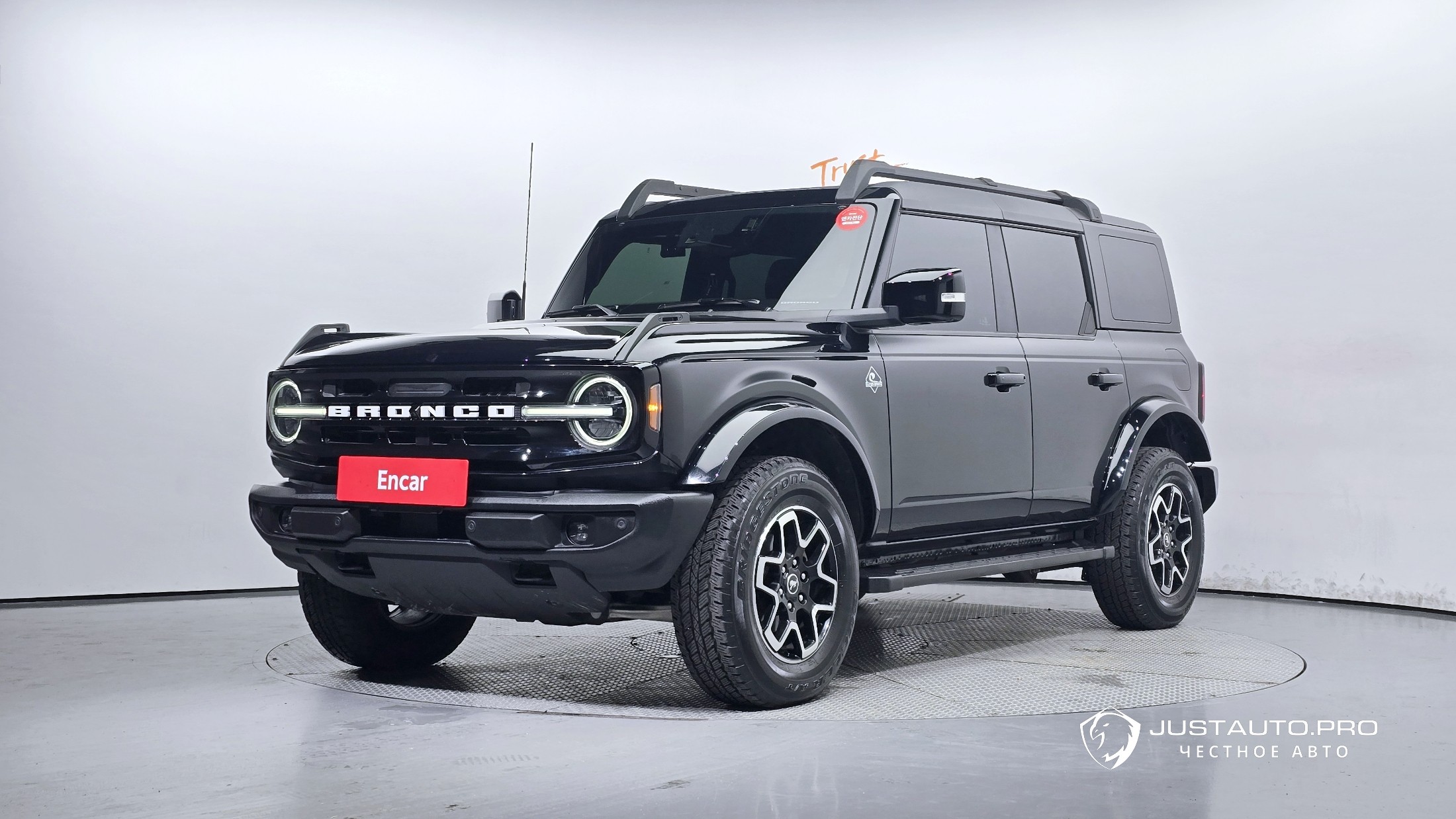 Автомобиль Ford Bronco