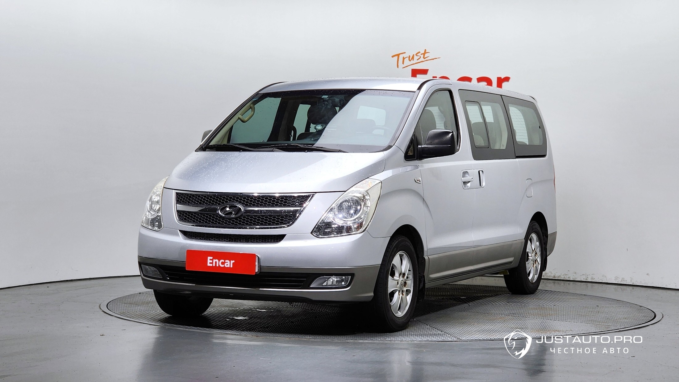 Автомобиль Hyundai Starex