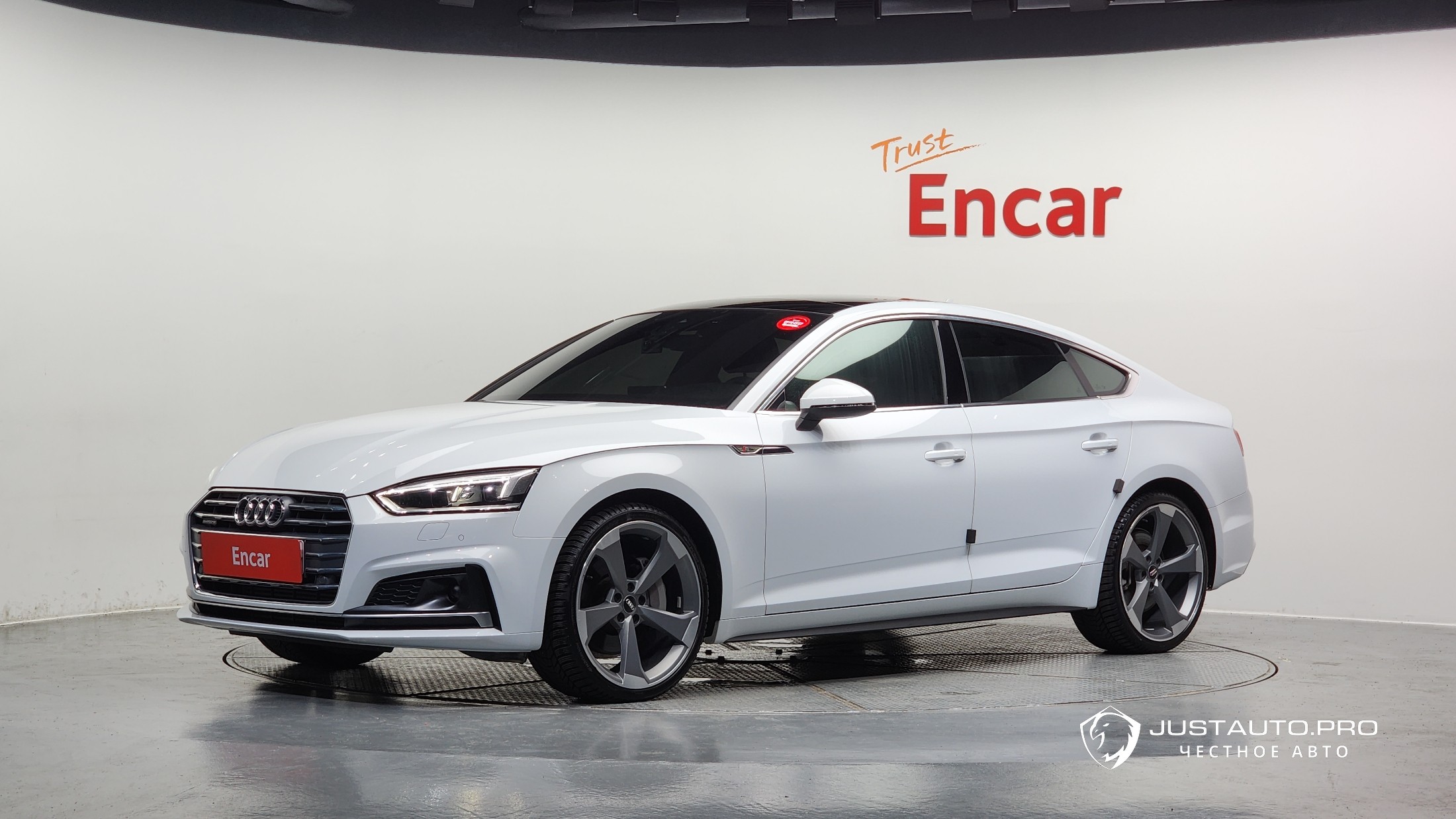 Автомобиль Audi A5
