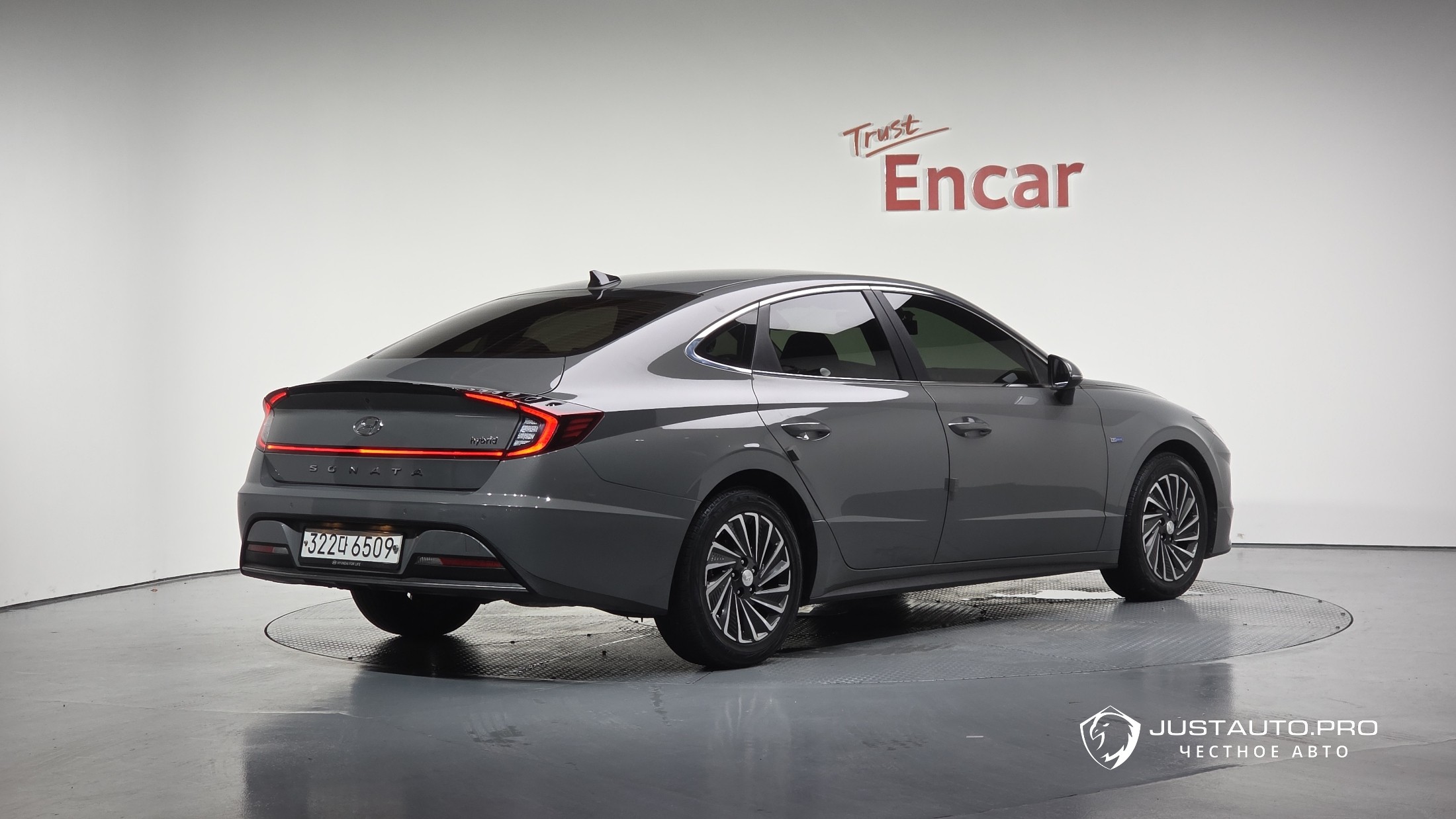 Автомобиль Hyundai Sonata