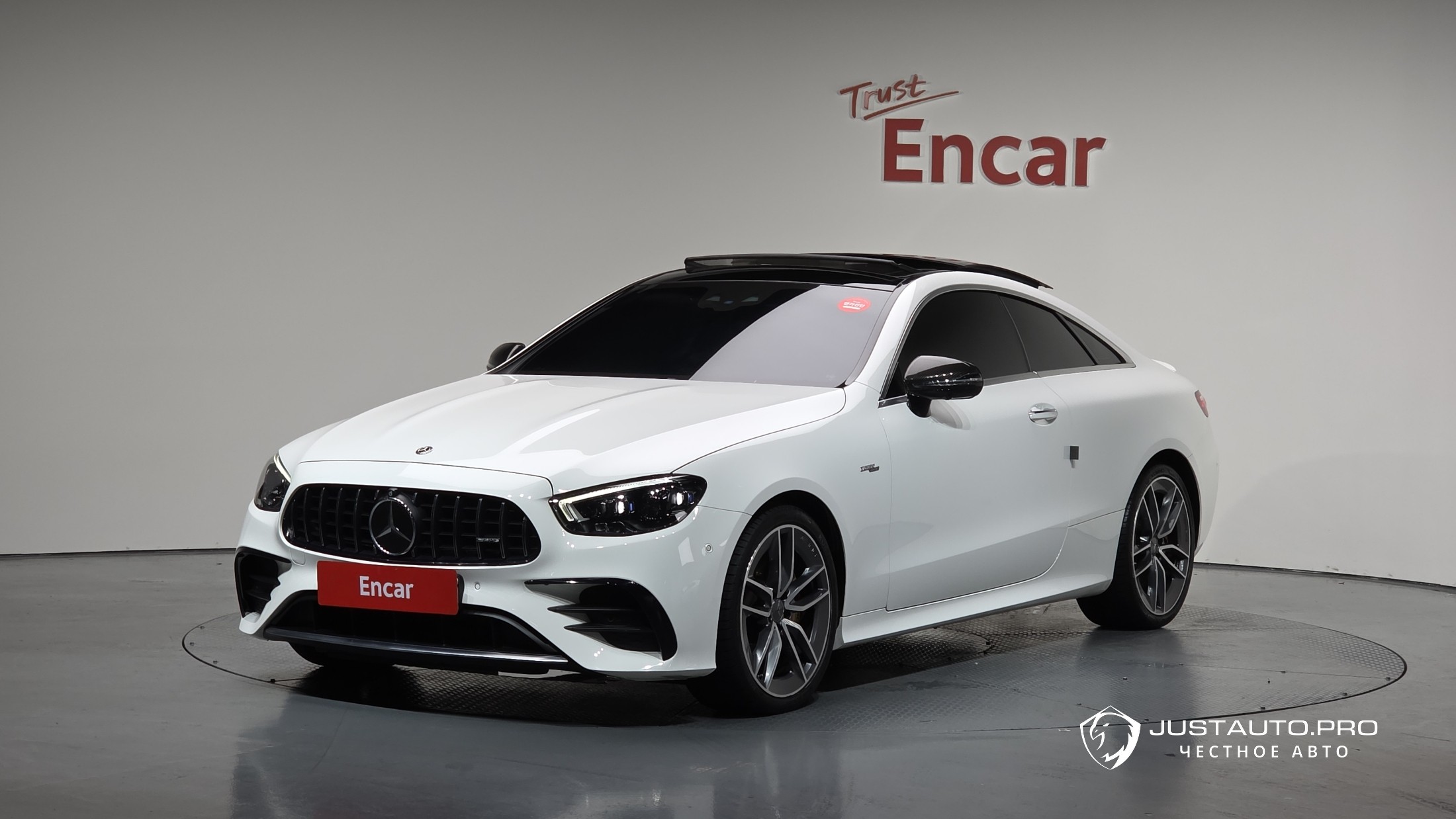 Автомобиль Mercedes-Benz E-Class