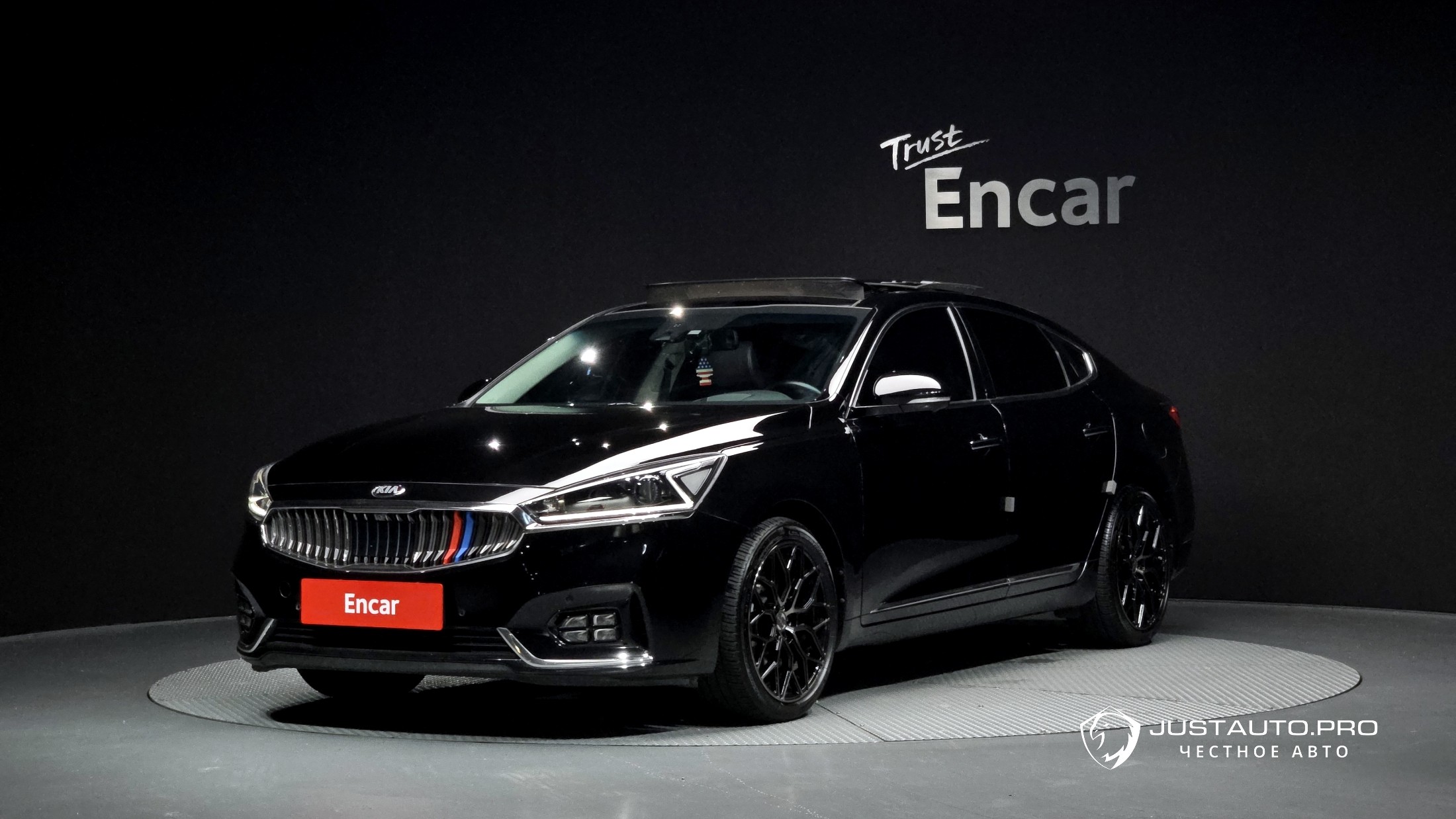 Автомобиль Kia K7
