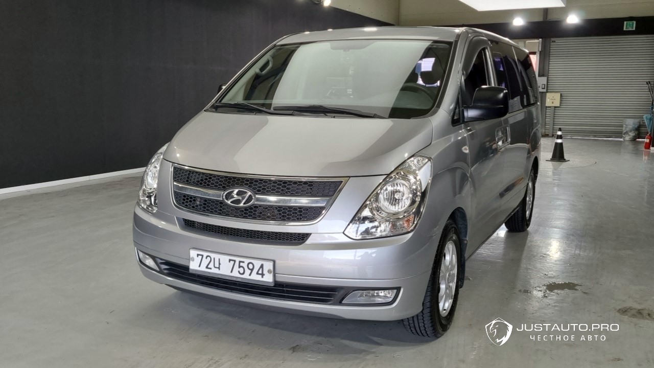 Автомобиль Hyundai Starex