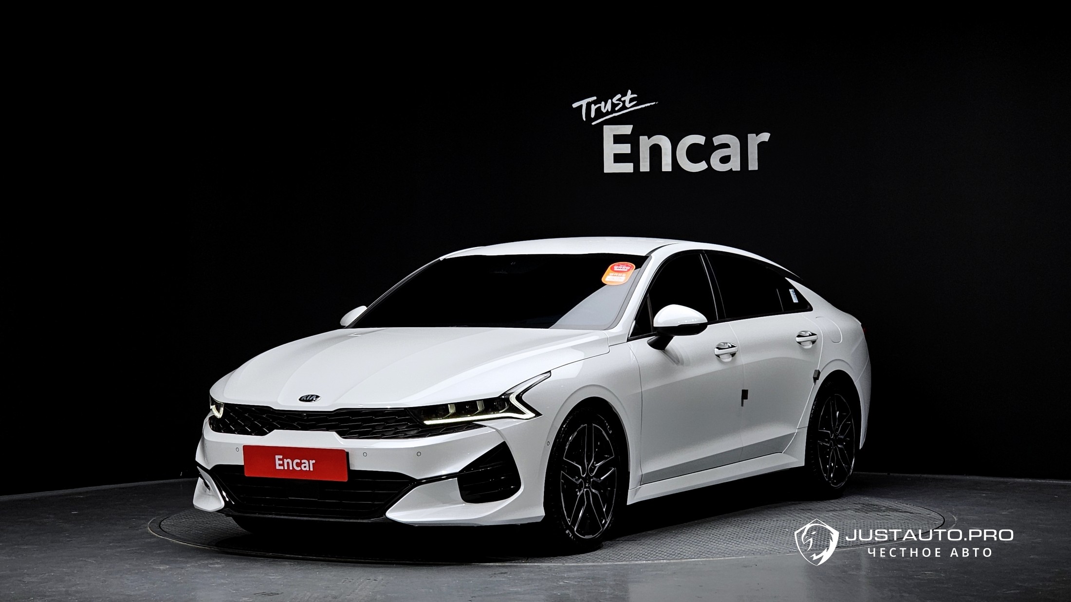 Автомобиль Kia K5