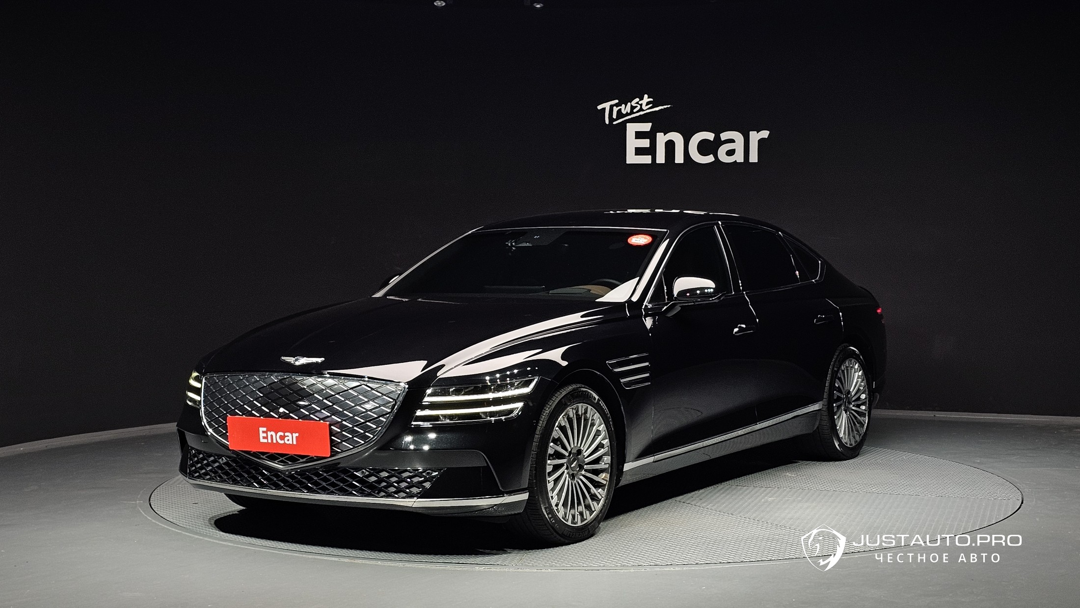 Автомобиль Genesis G80