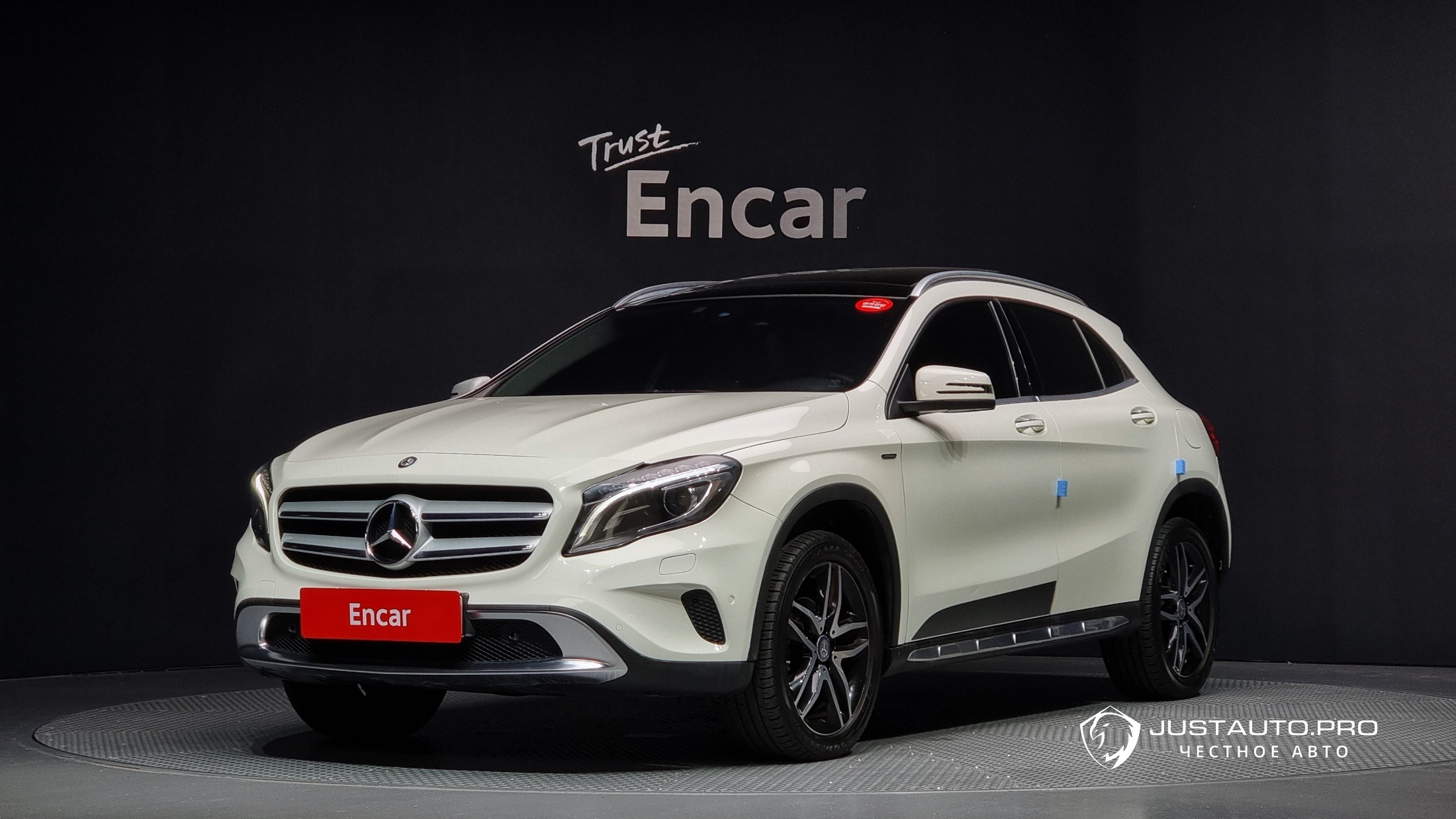Автомобиль Mercedes-Benz GLA-Class