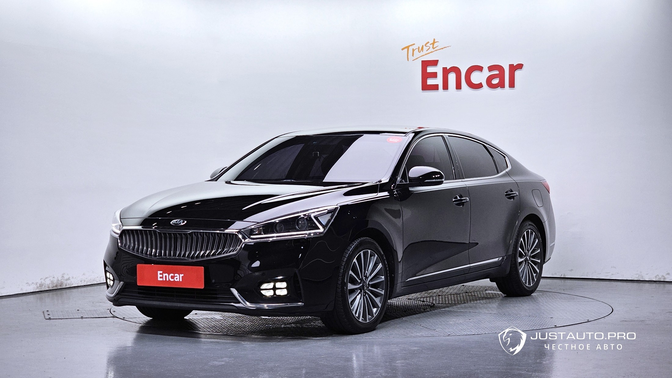 Автомобиль Kia K7